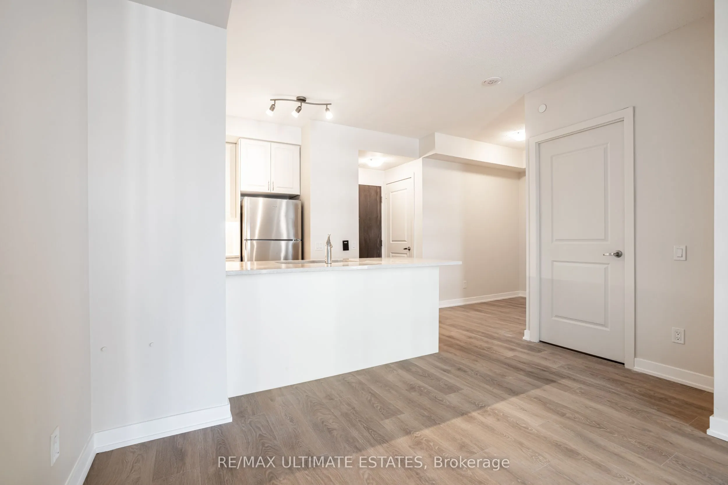 4955 Yonge Street, #9