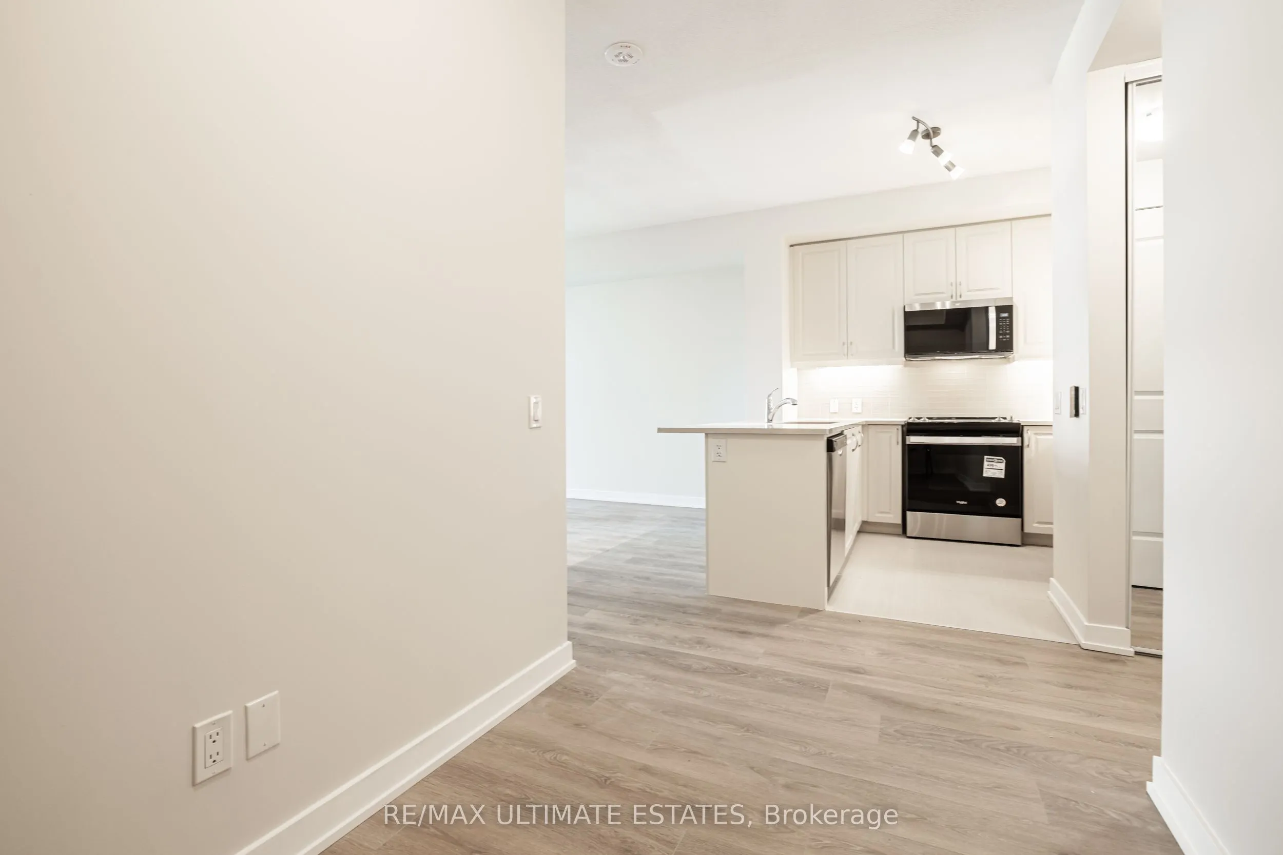 4955 Yonge Street, #9