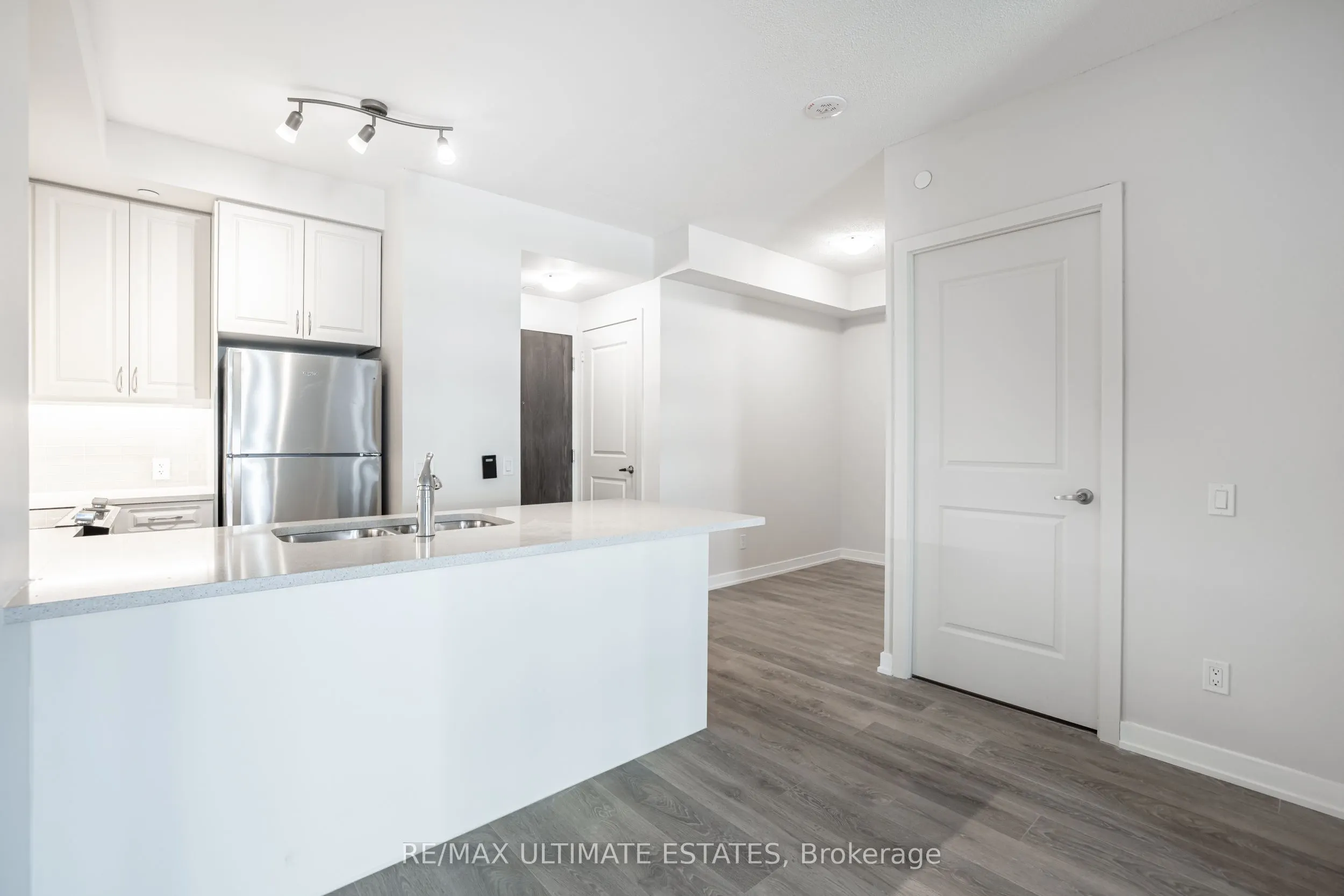 4955 Yonge Street, #9