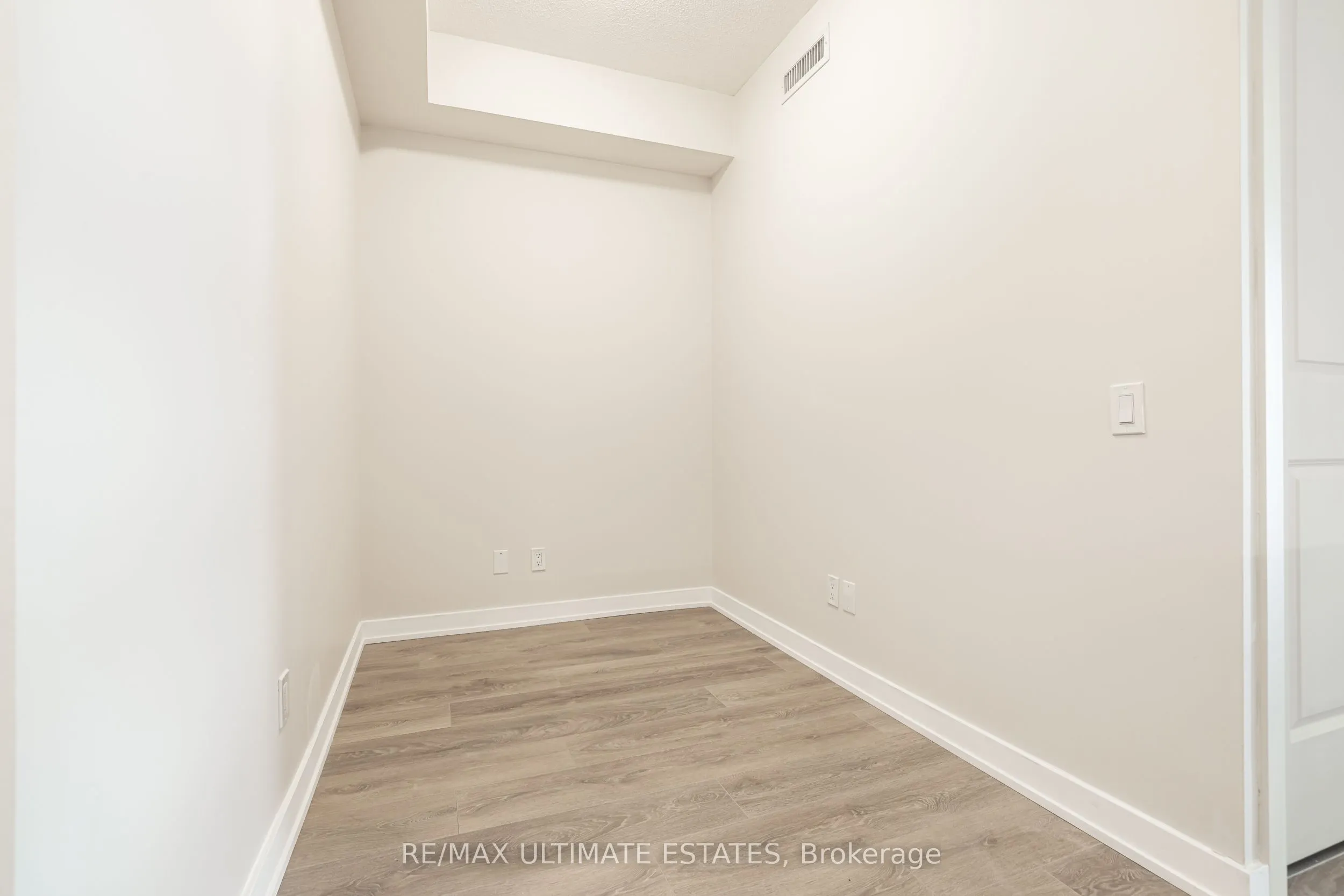 4955 Yonge Street, #9