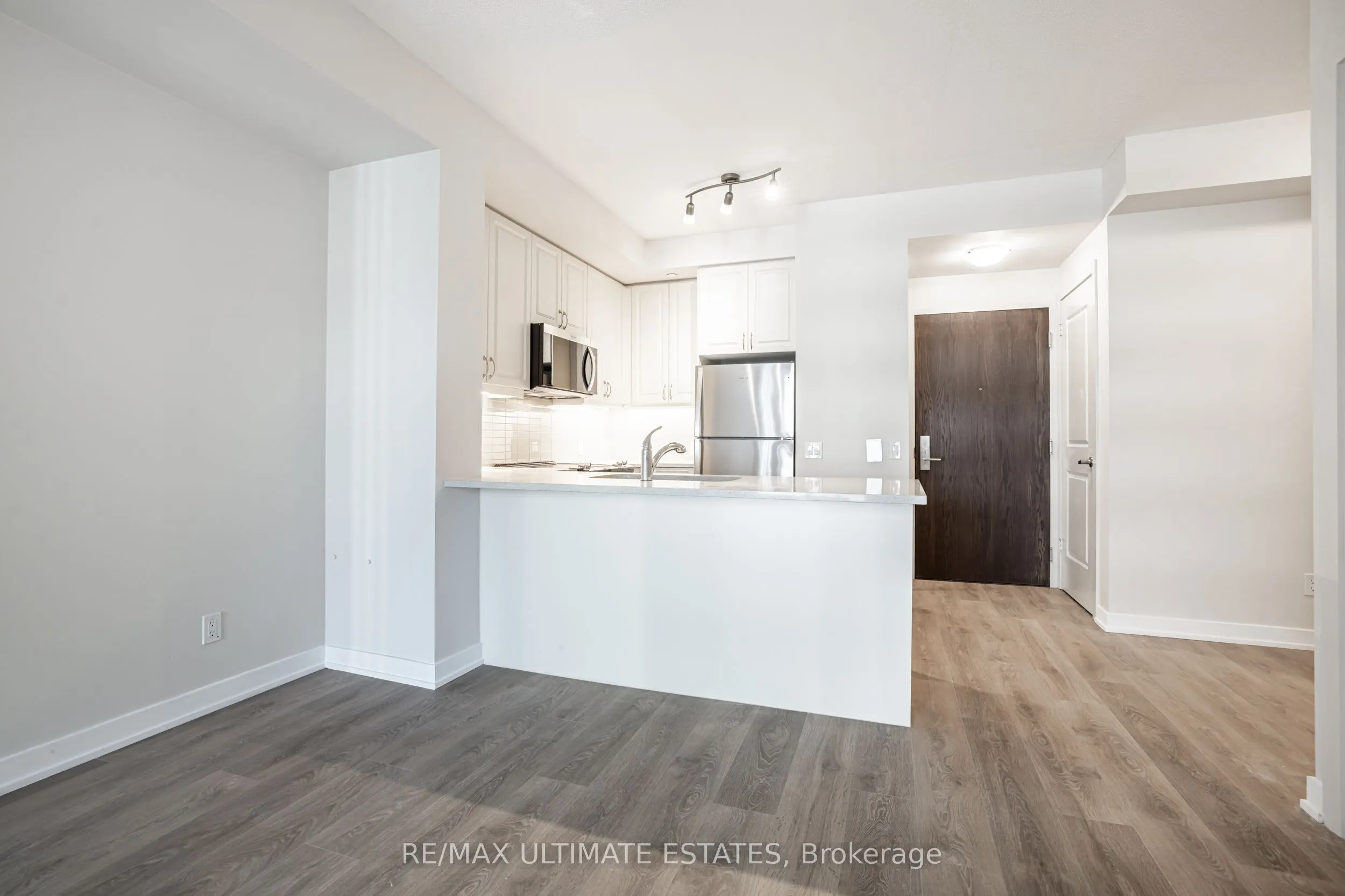 4955 Yonge Street, #9