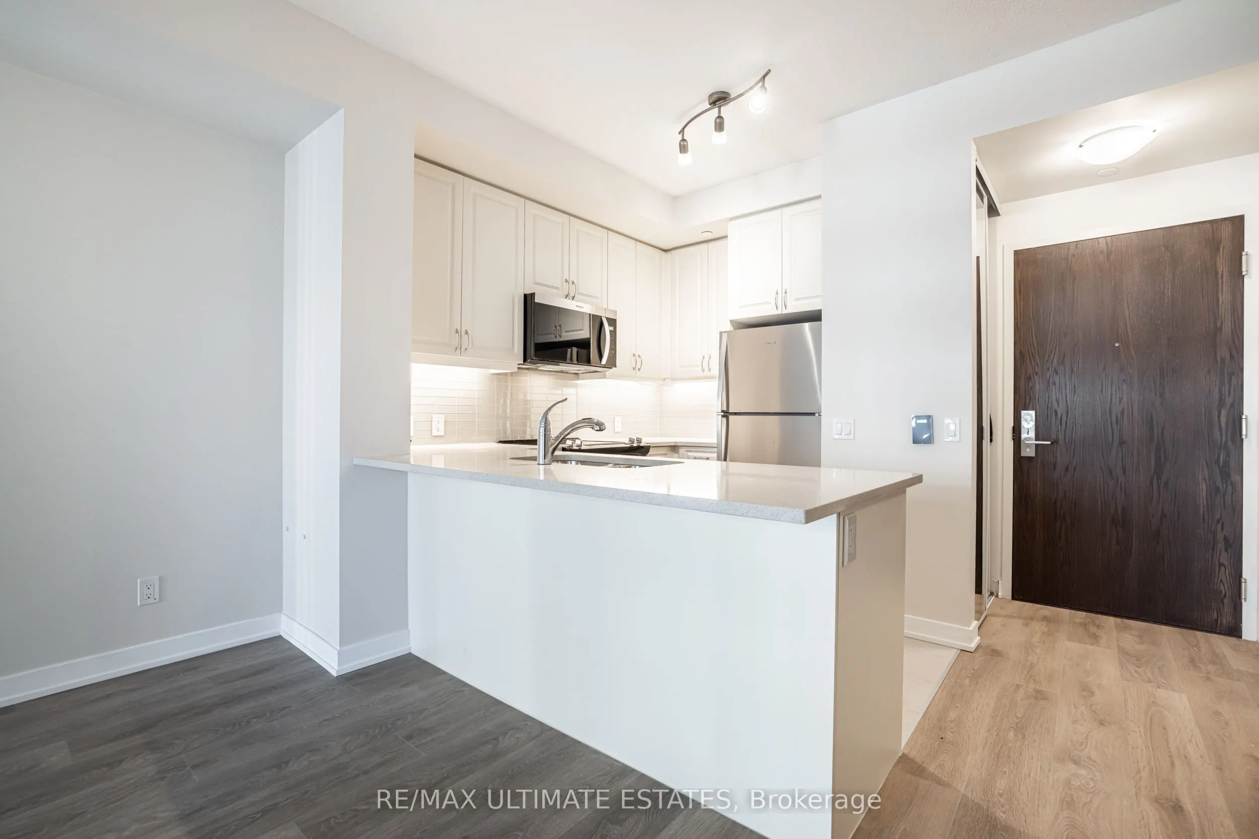 4955 Yonge Street, #9