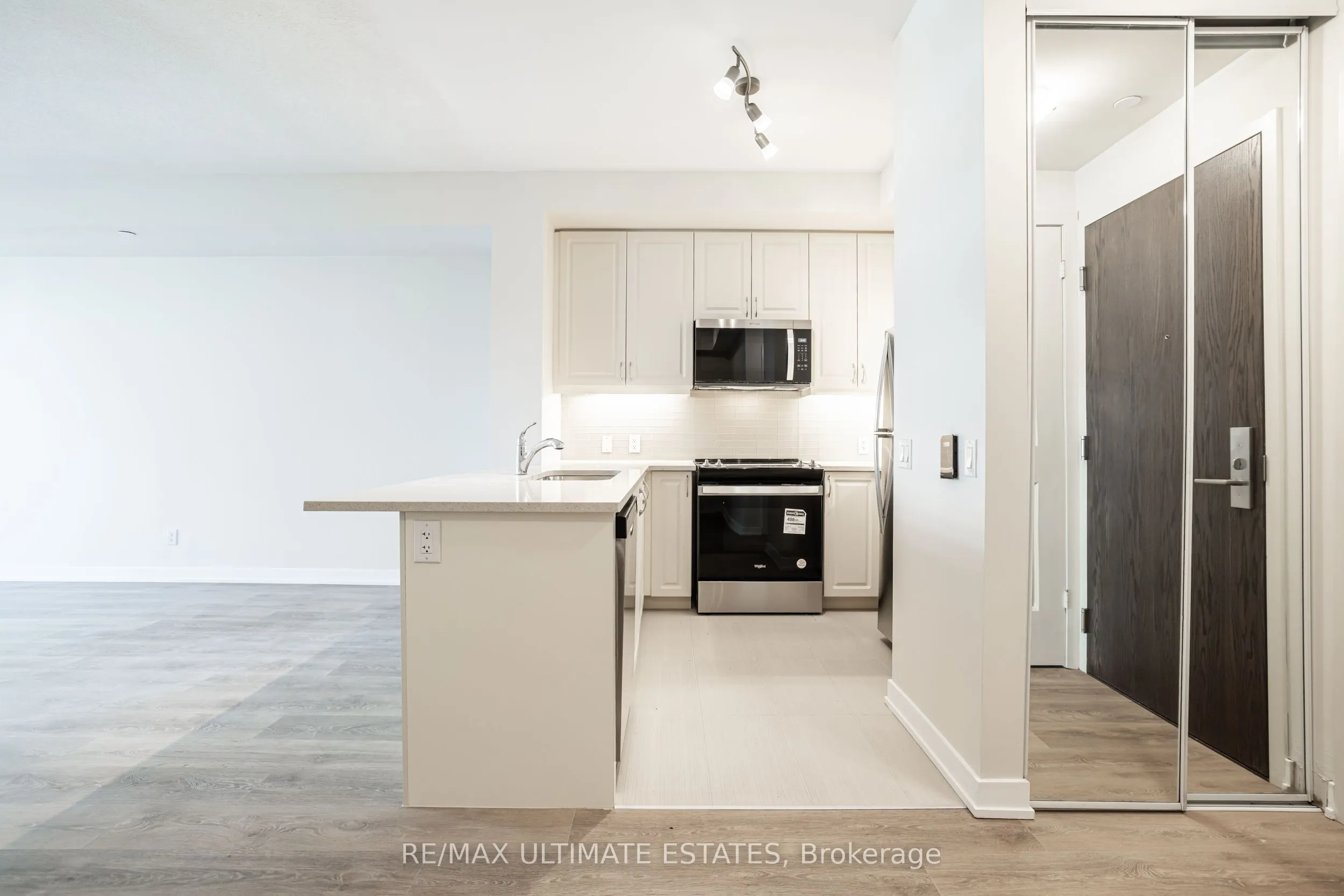 4955 Yonge Street, #9