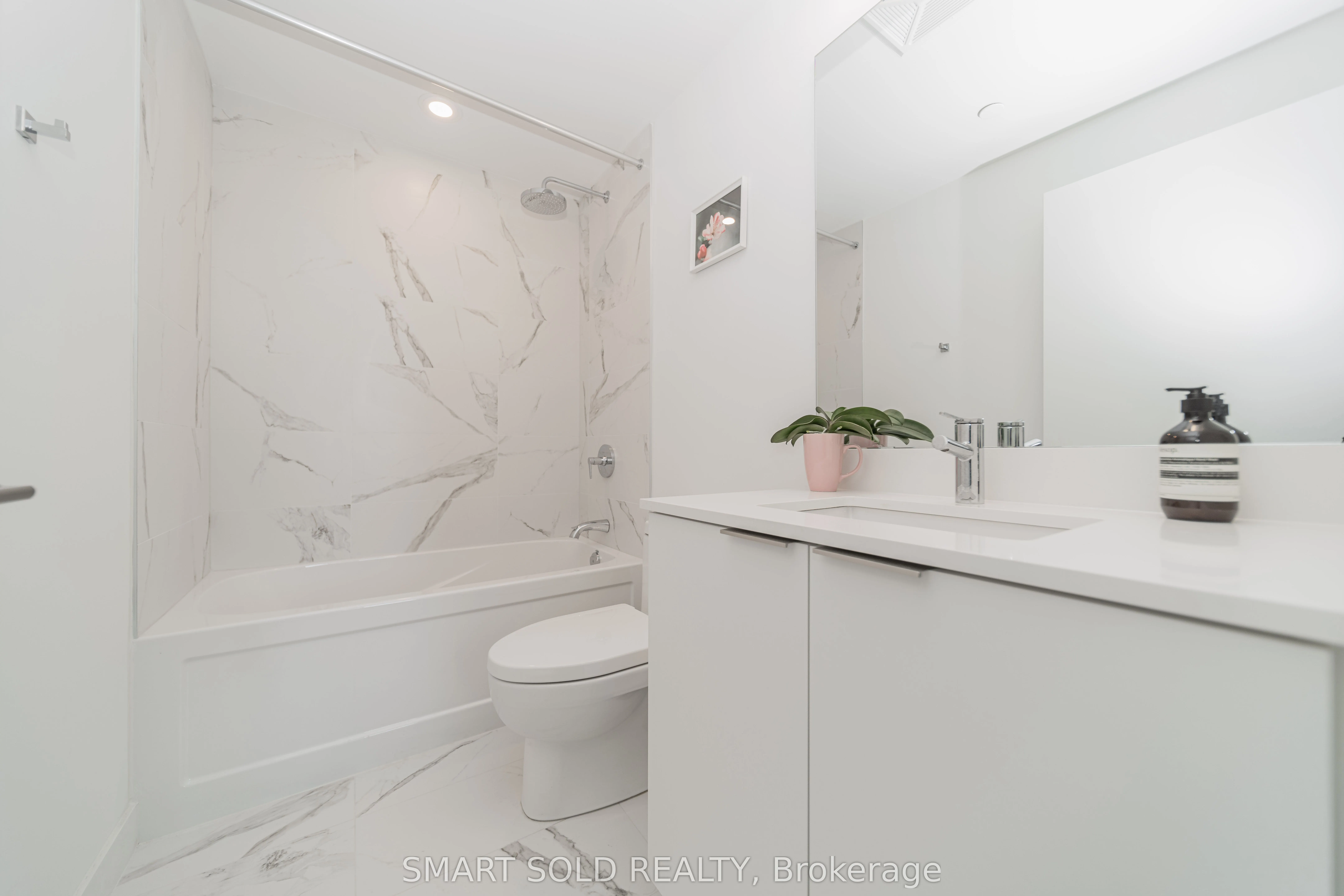 7 Golden Lion Heights, #N2005