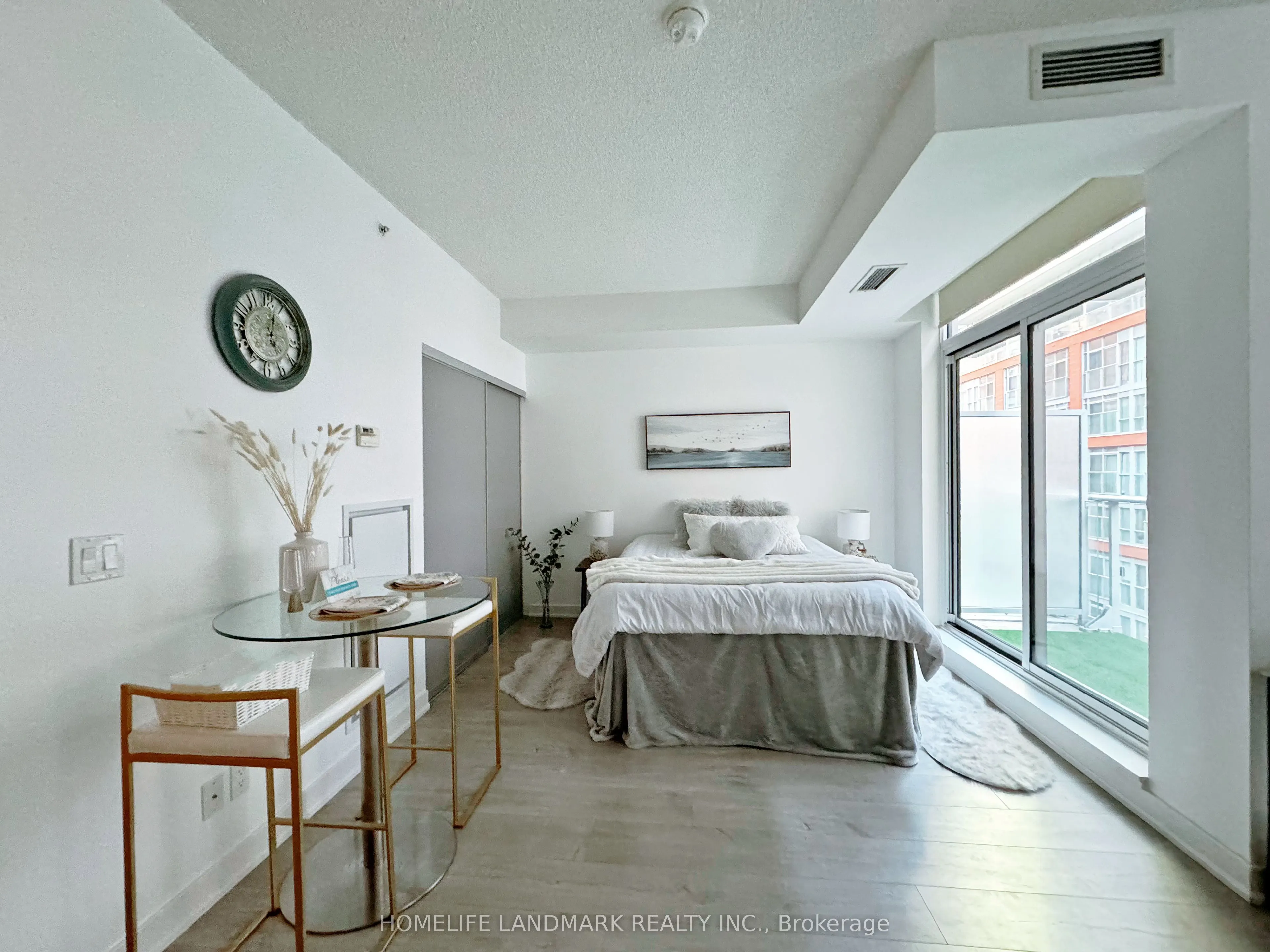 30 Nelson Street, #418