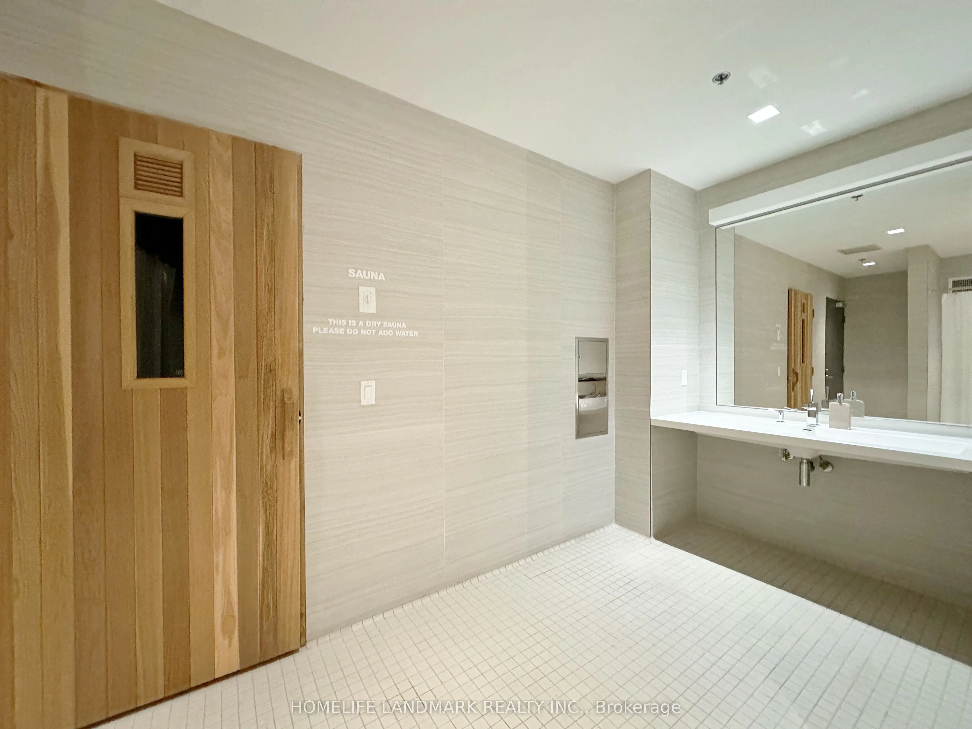 30 Nelson Street, #418