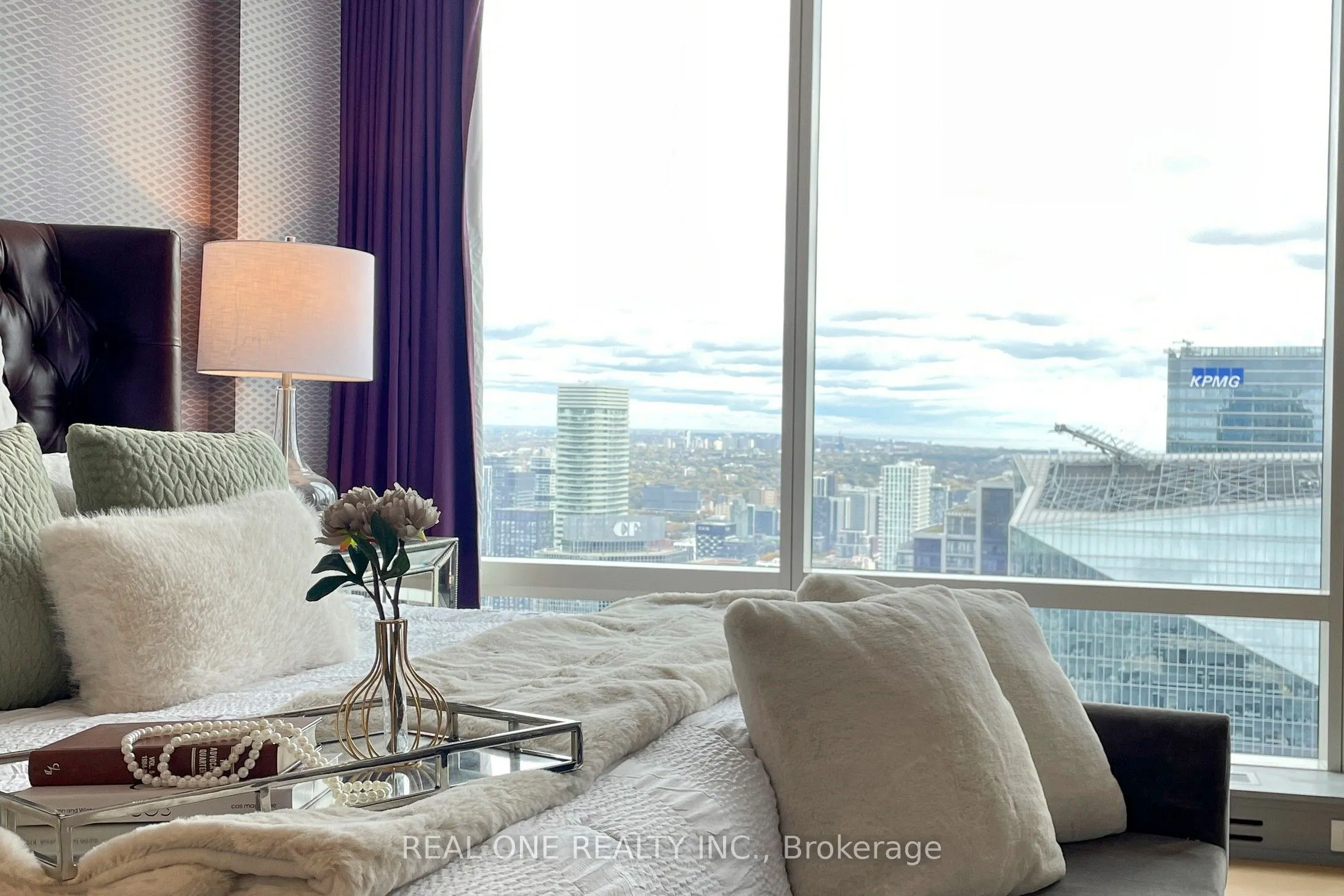 180 UNIVERSITY Avenue, #6205