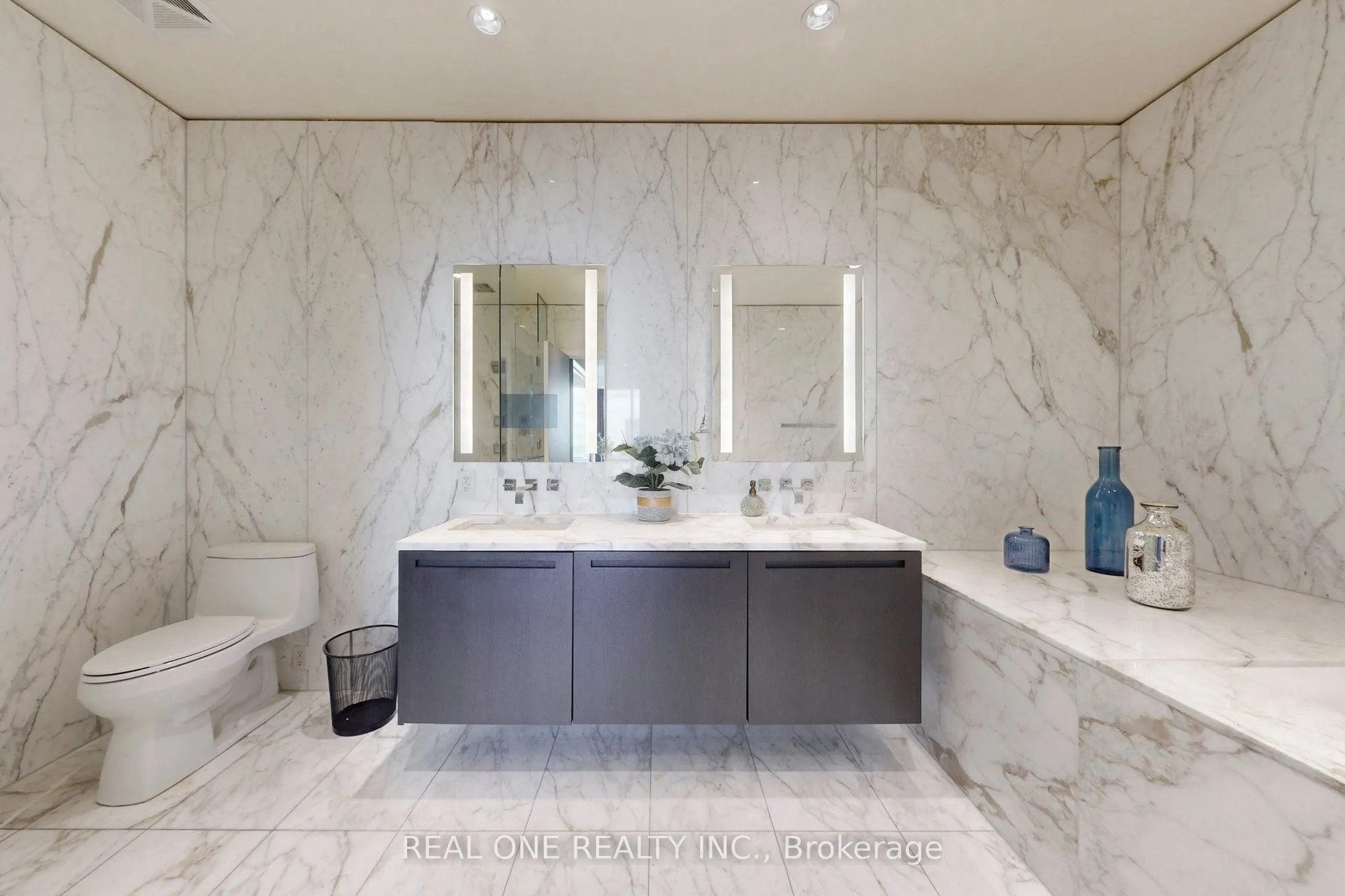 180 UNIVERSITY Avenue, #6205