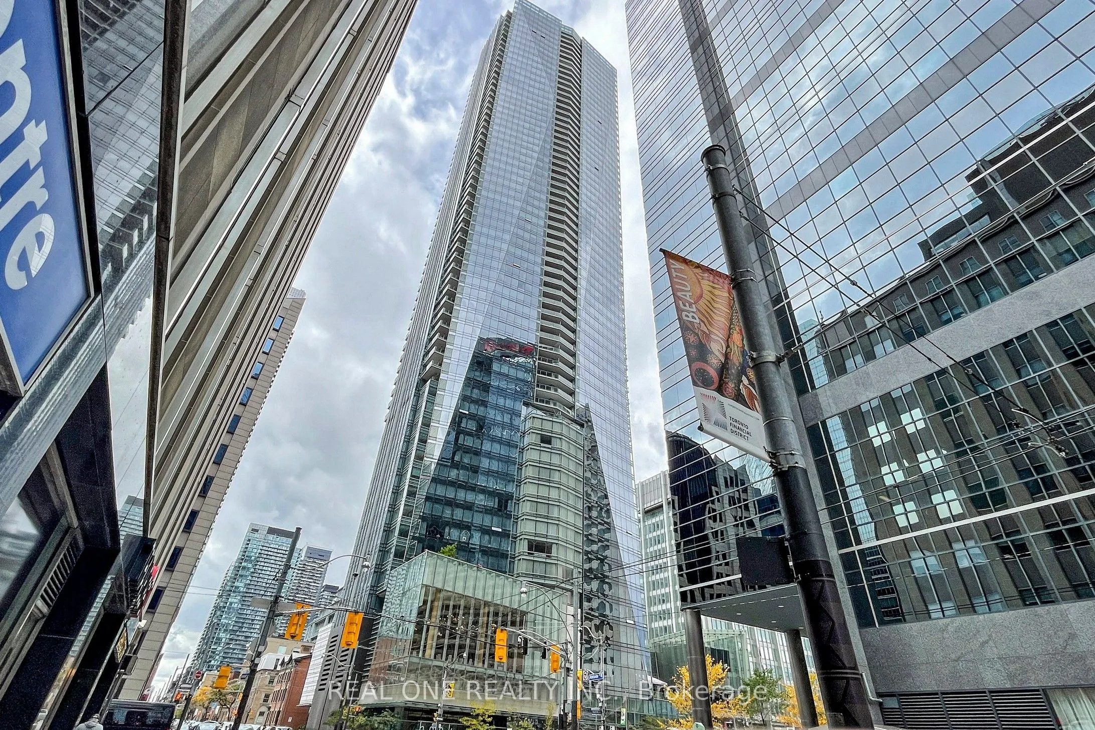 180 UNIVERSITY Avenue, #6205