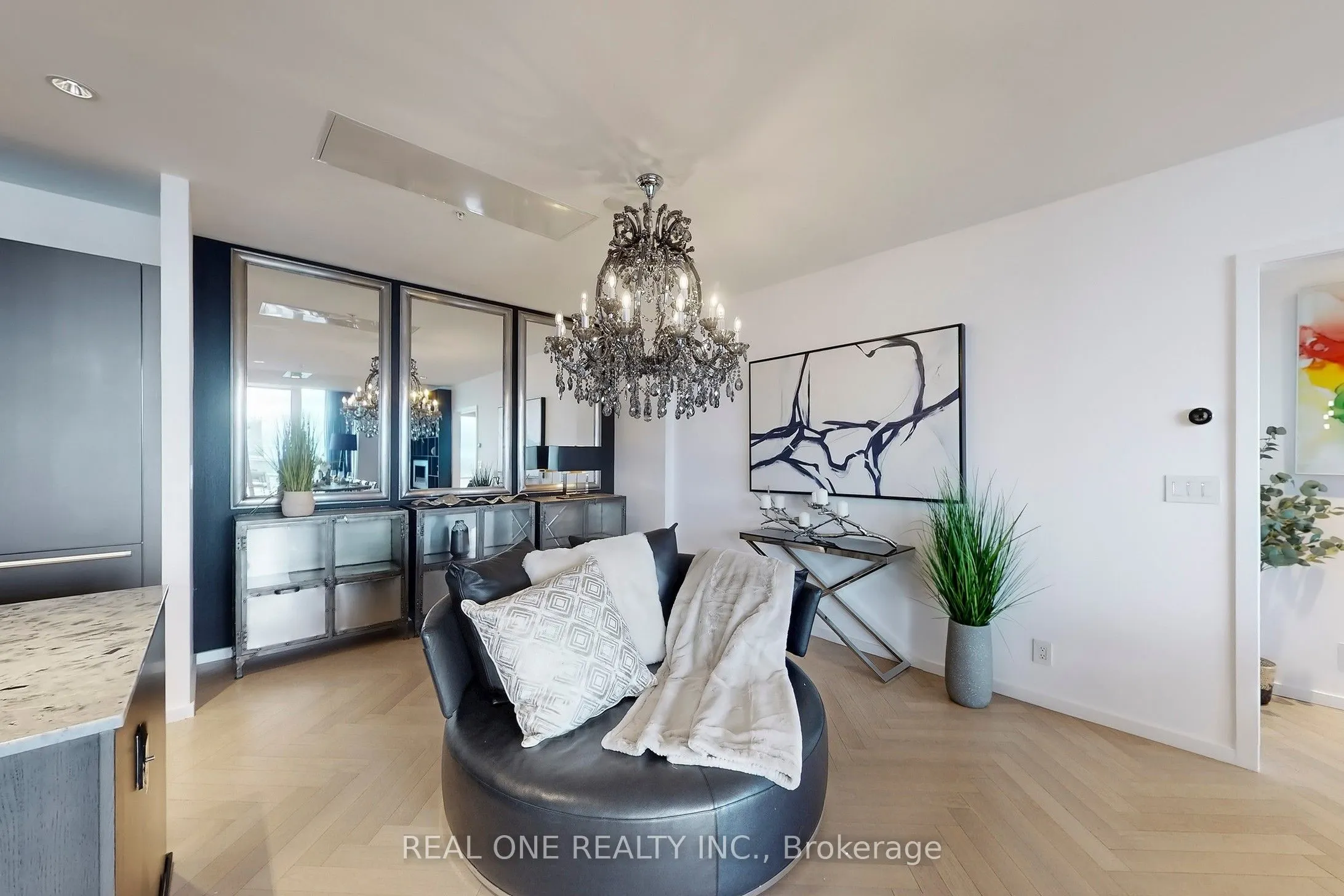 180 UNIVERSITY Avenue, #6205