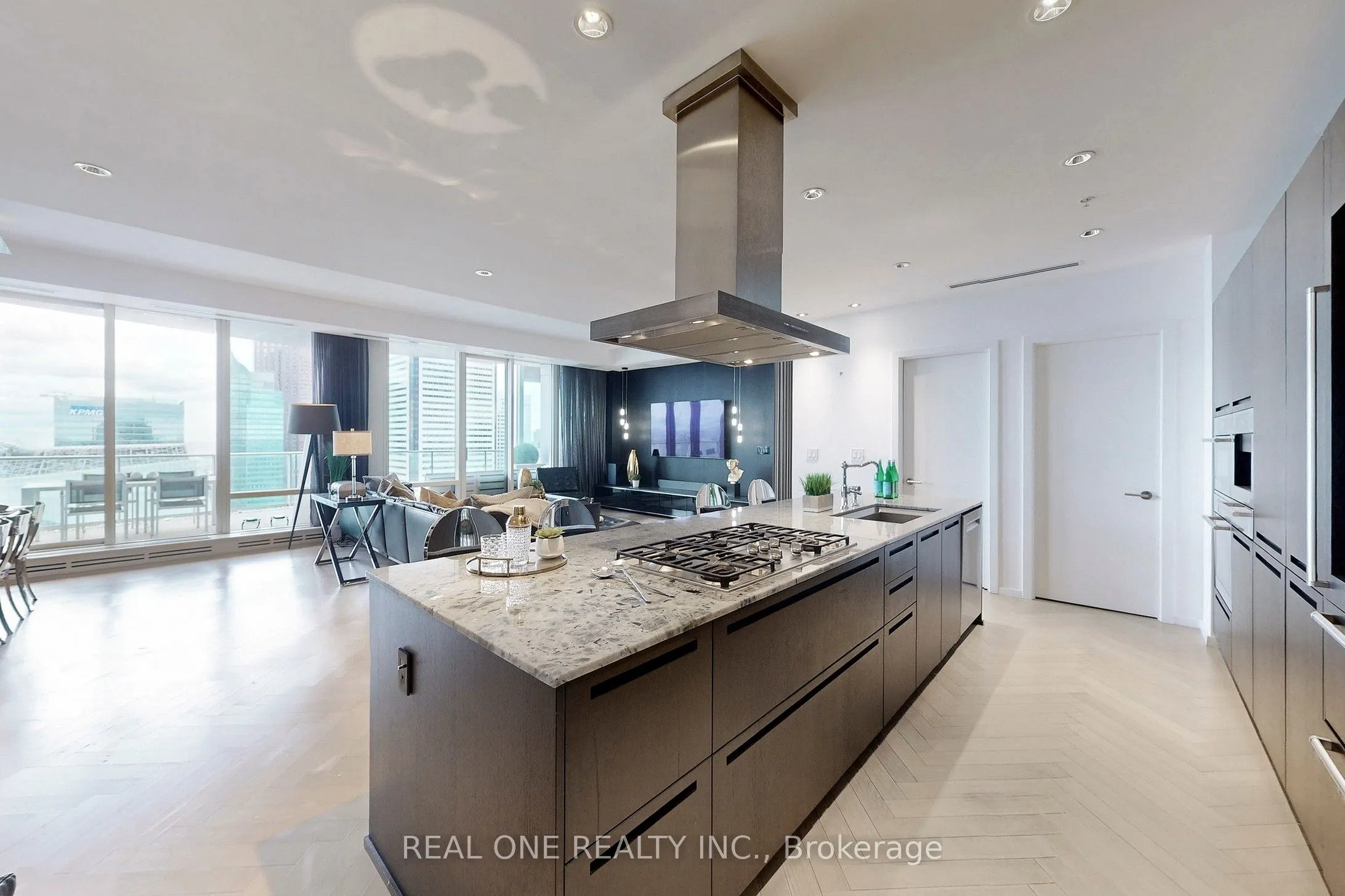 180 UNIVERSITY Avenue, #6205