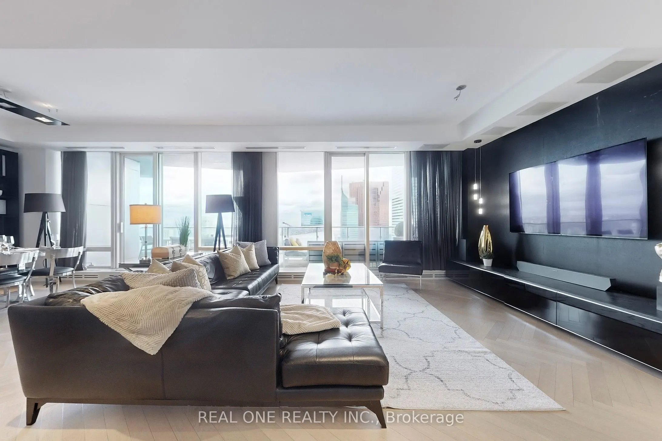 180 UNIVERSITY Avenue, #6205