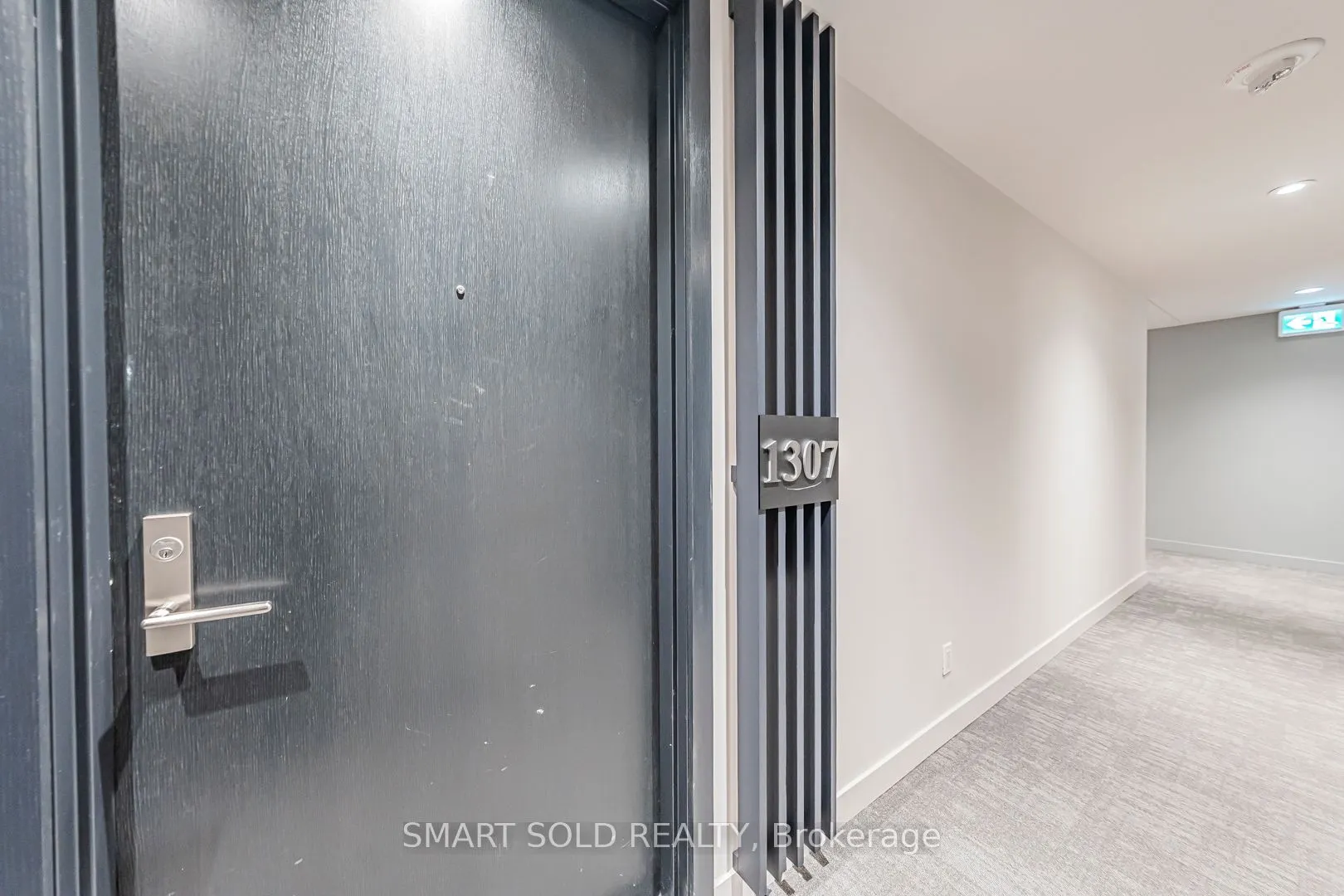 81 Wellesley Street E, #1307