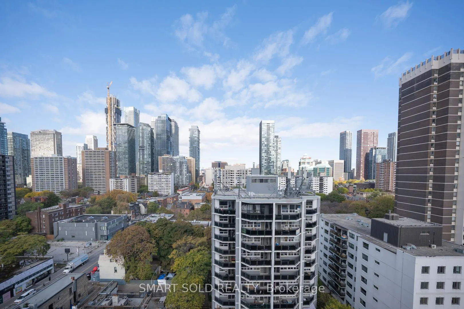 81 Wellesley Street E, #1307