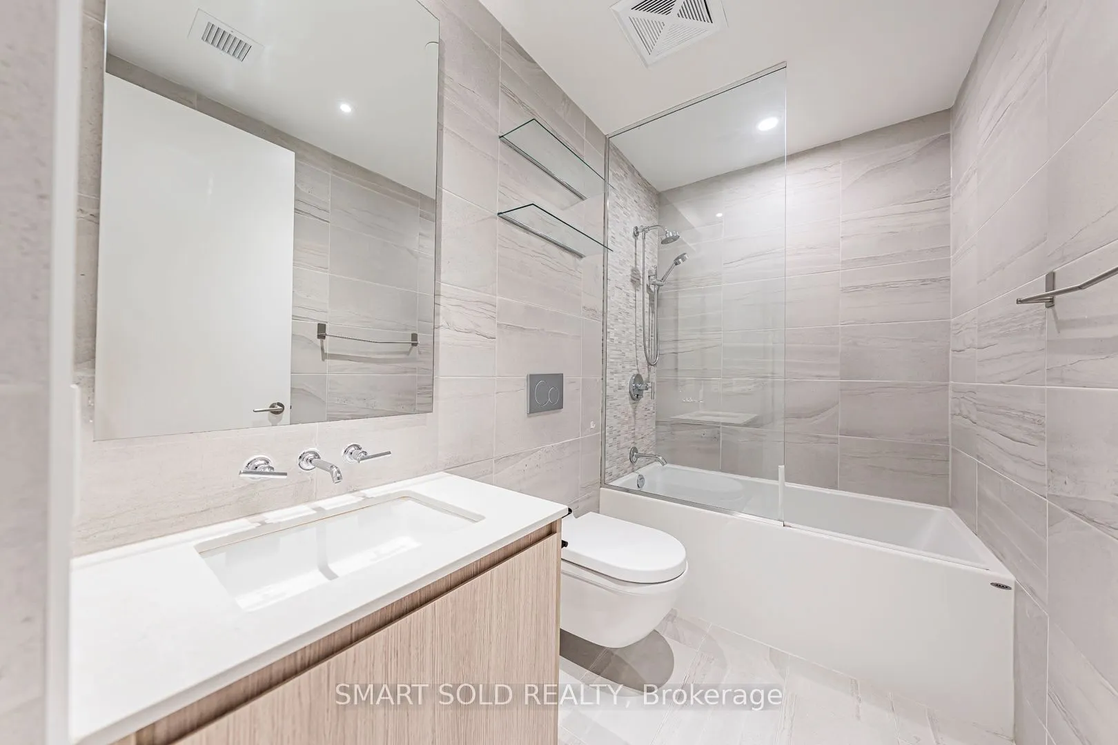 81 Wellesley Street E, #1307