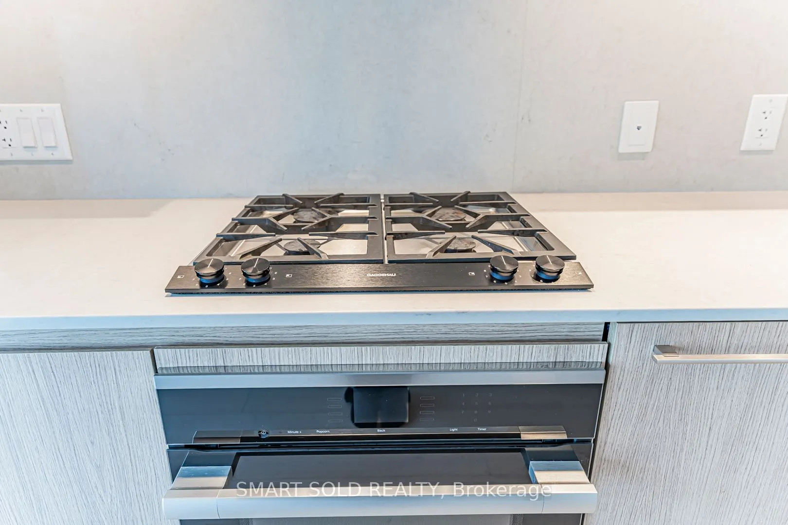 81 Wellesley Street E, #1307