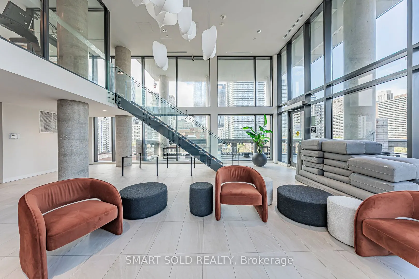 81 Wellesley Street E, #1307