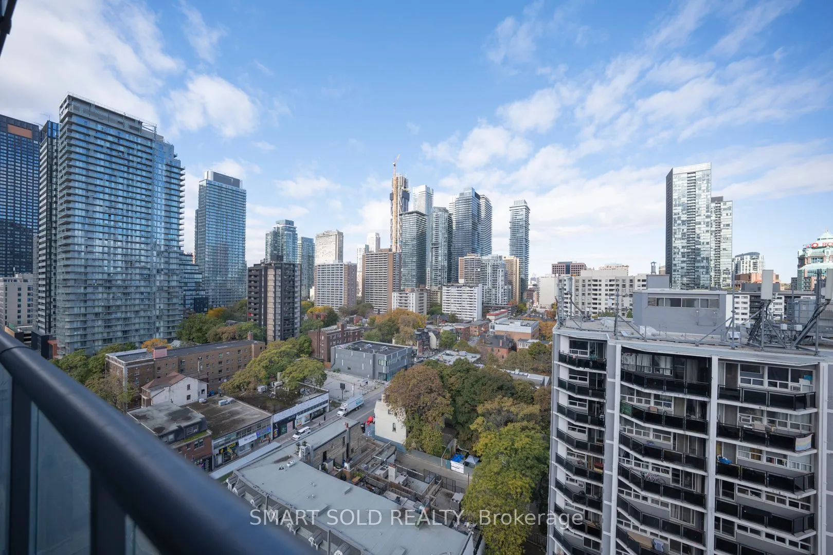 81 Wellesley Street E, #1307