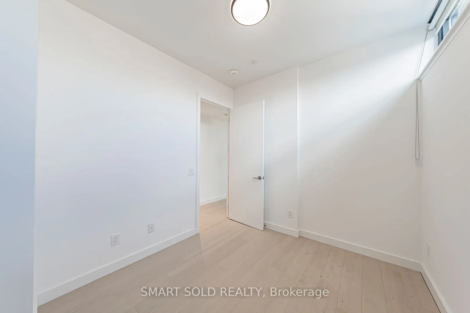 81 Wellesley Street E, #1307