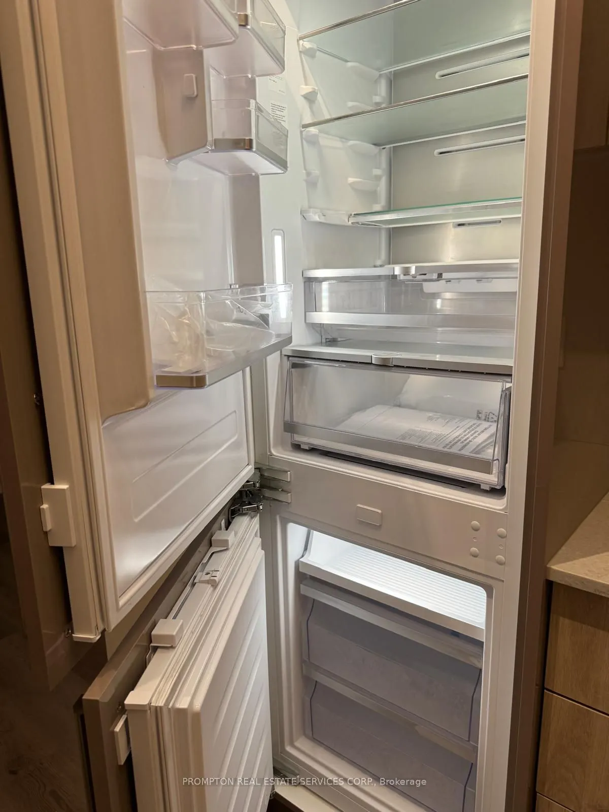 280 Dundas Street W, #2310