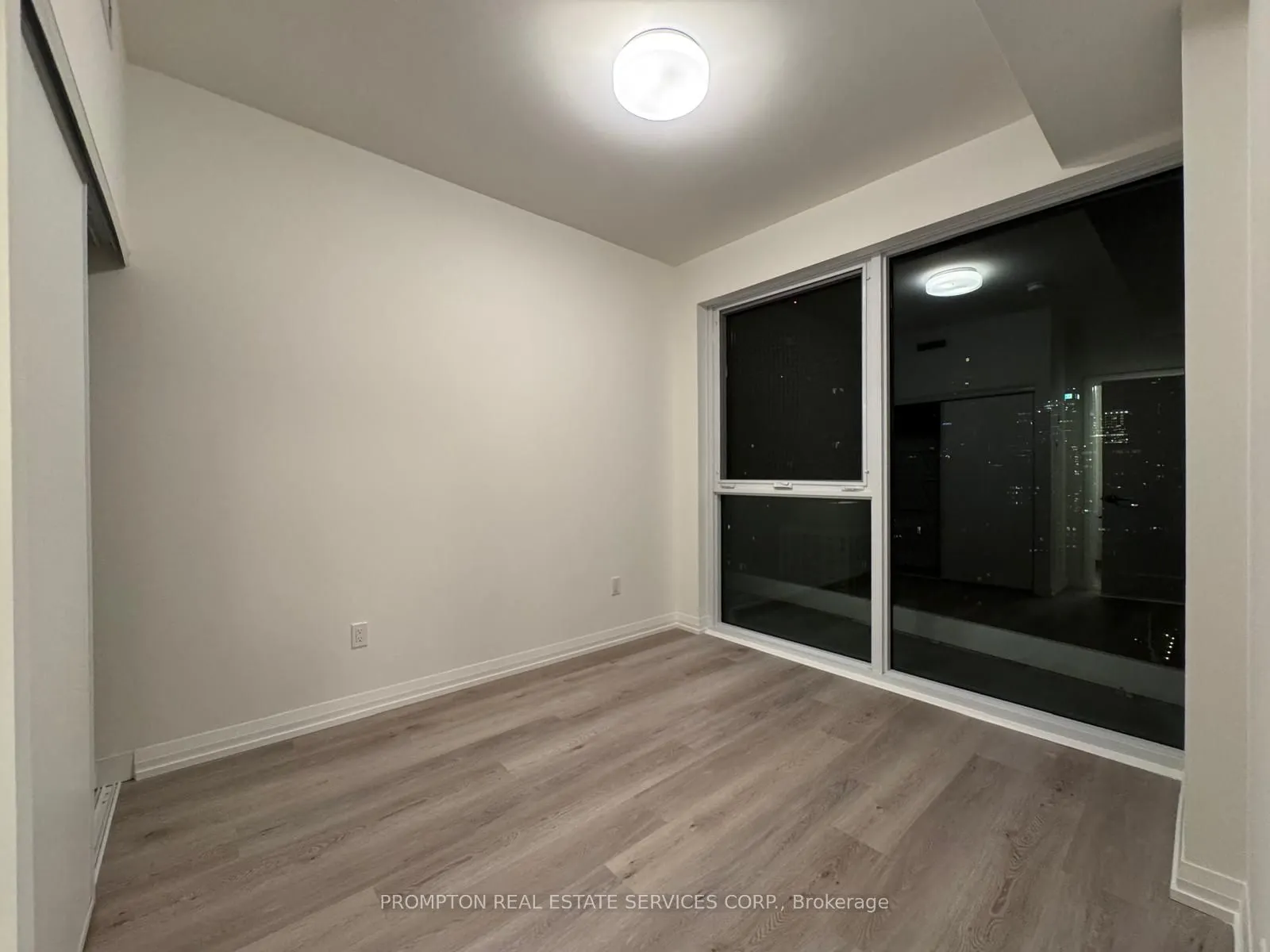 280 Dundas Street W, #2310