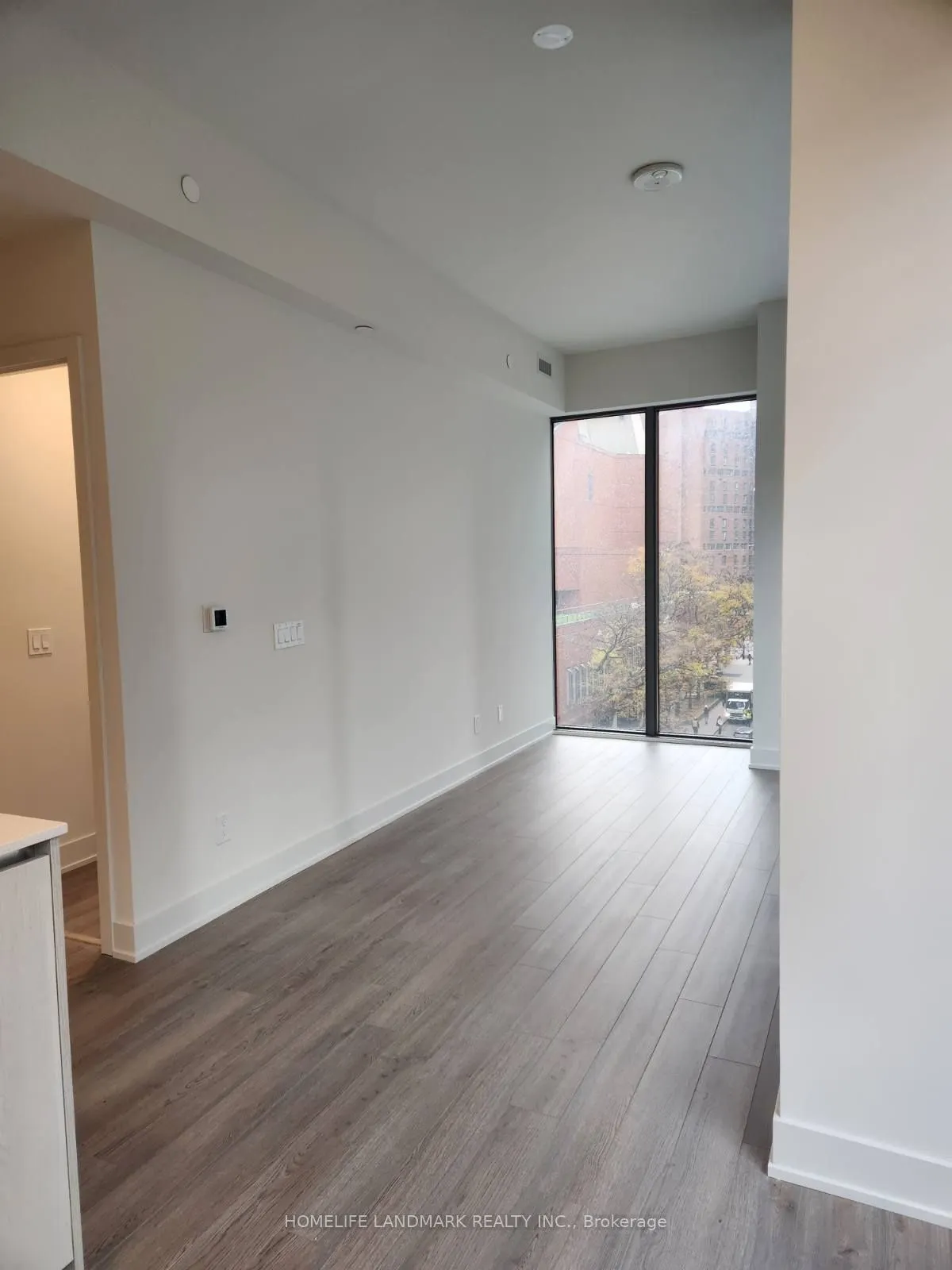 8 Cumberland Street, #504