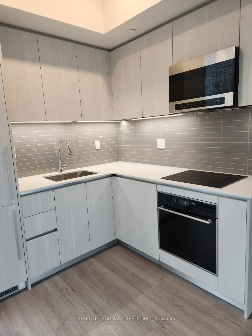 8 Cumberland Street, #504