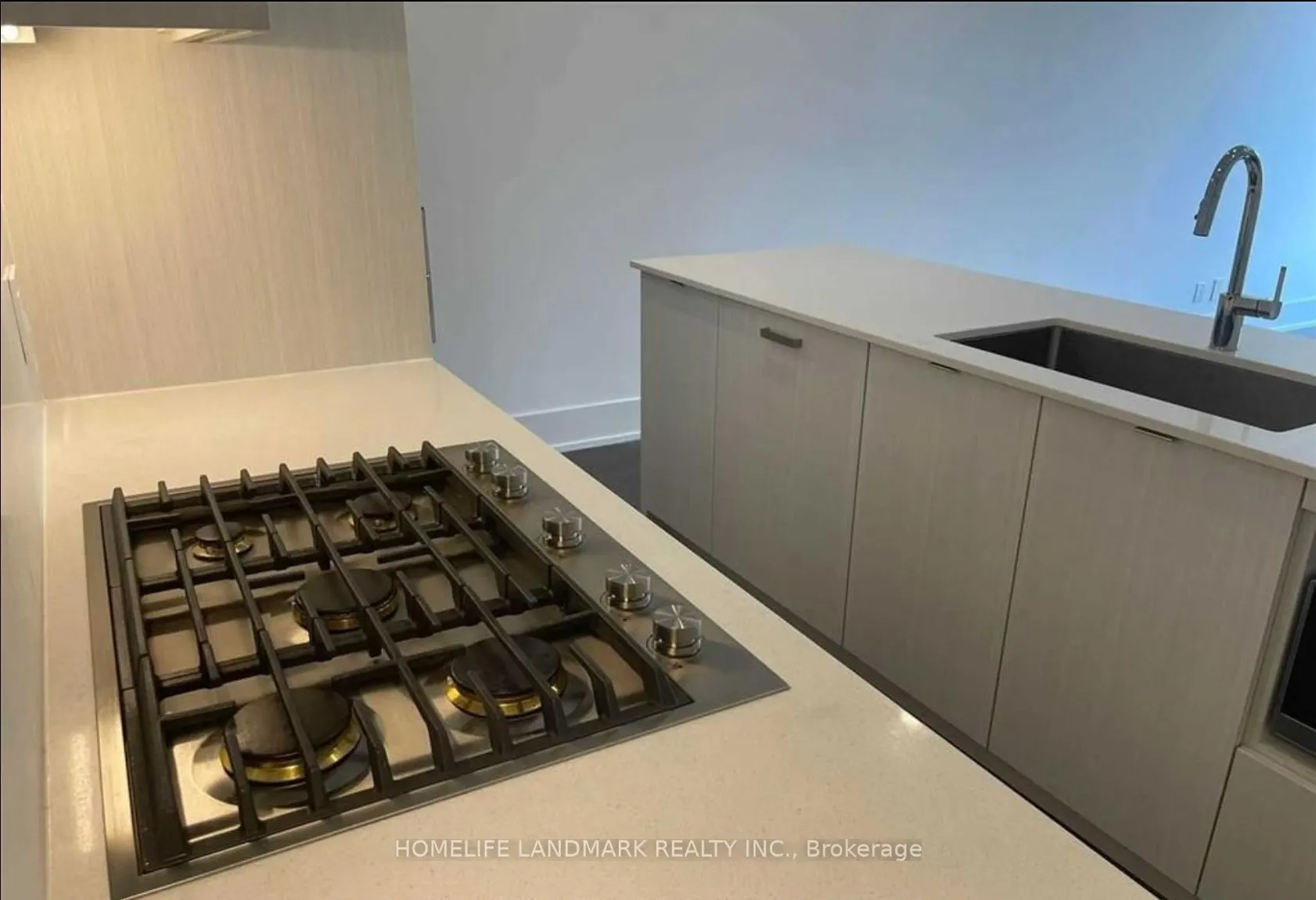 270 Davenport Road, #th #17