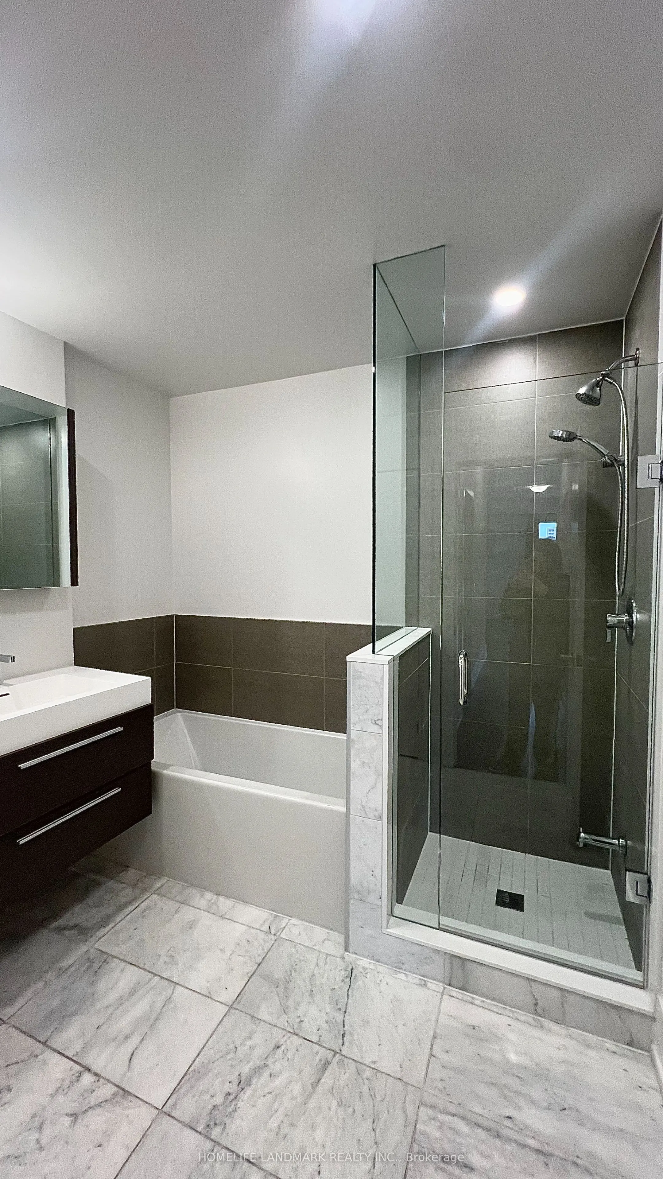 270 Davenport Road, #th #17