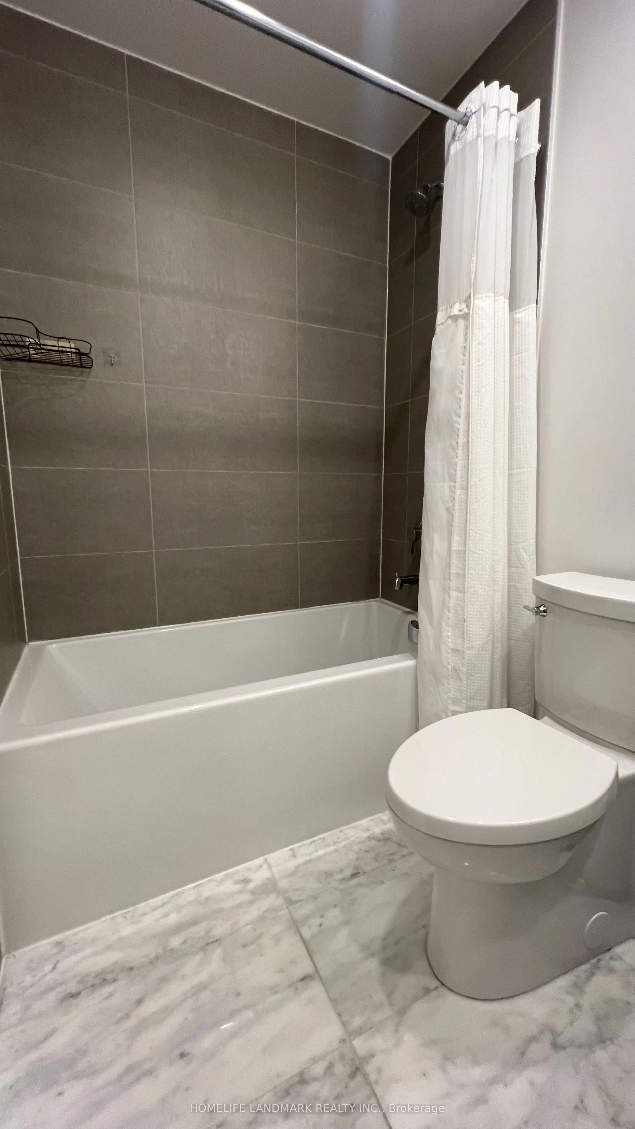 270 Davenport Road, #th #17