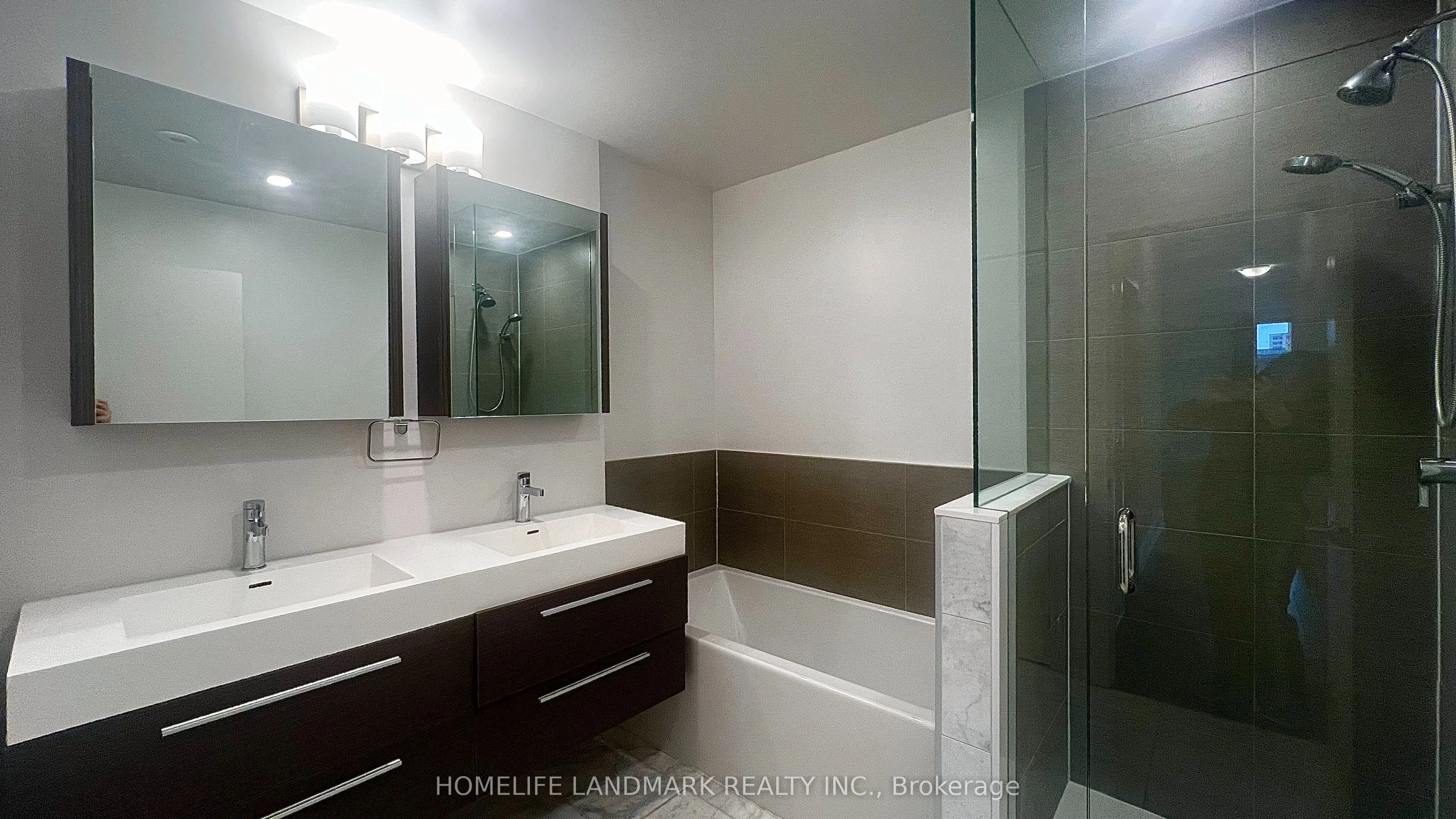 270 Davenport Road, #th #17