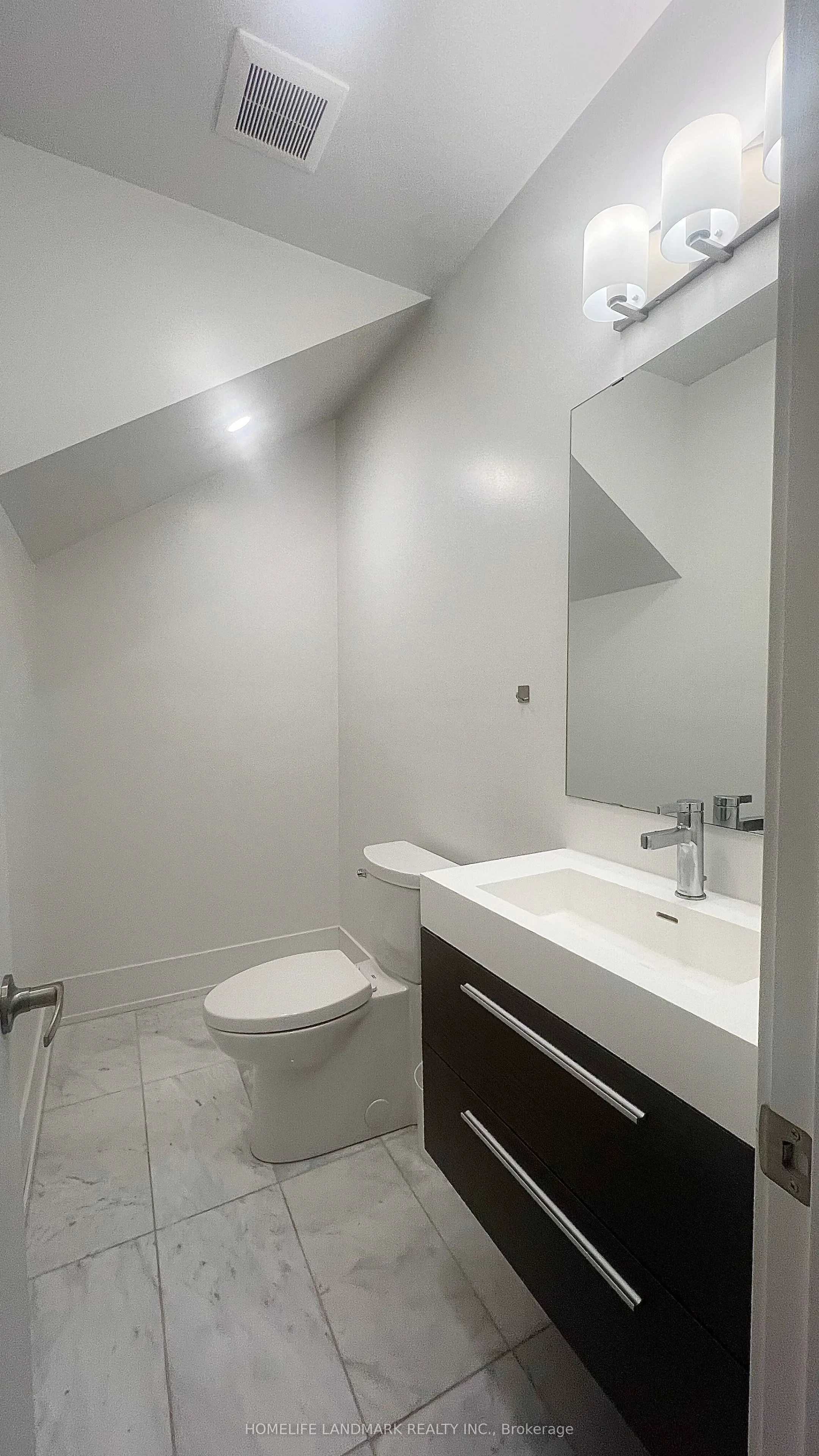 270 Davenport Road, #th #17