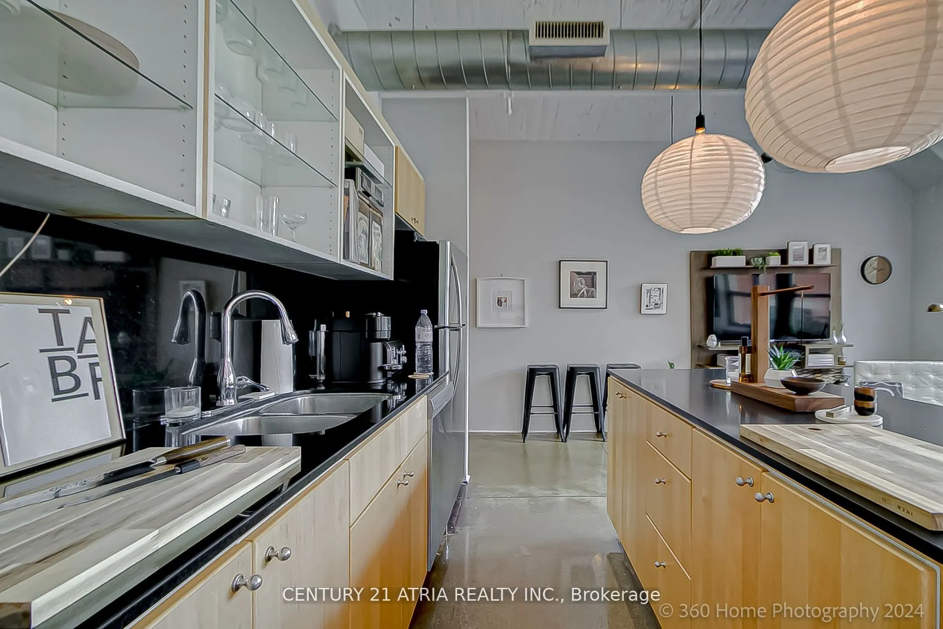 383 Adelaide Street, #313