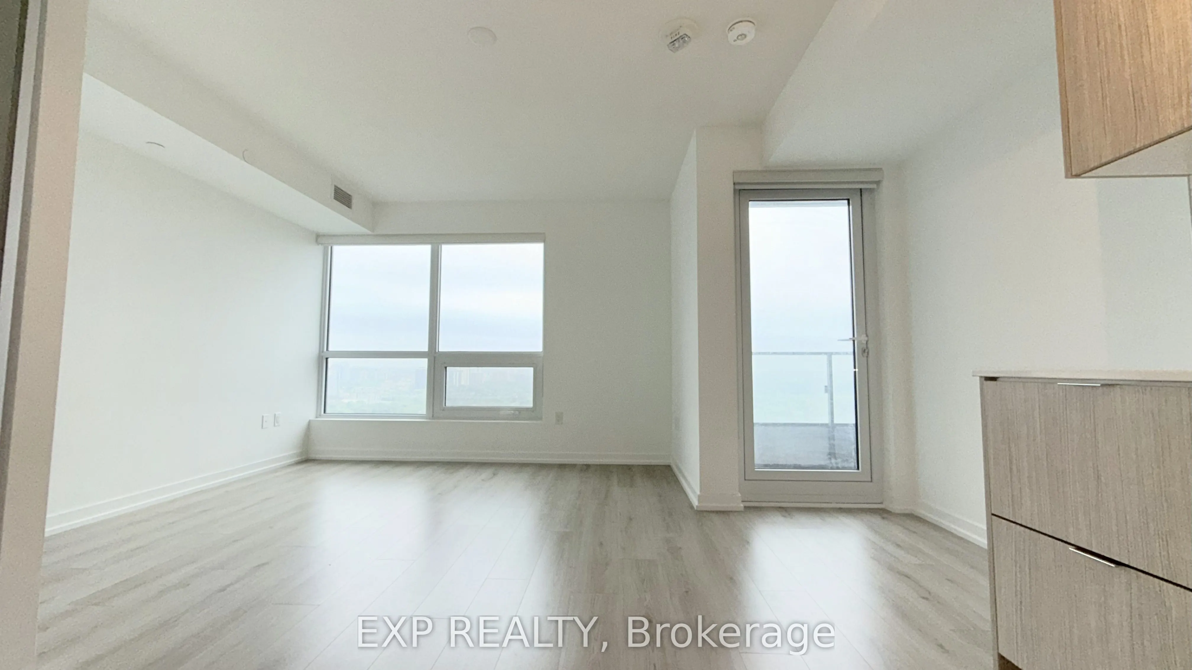 395 Bloor Street E, #3306