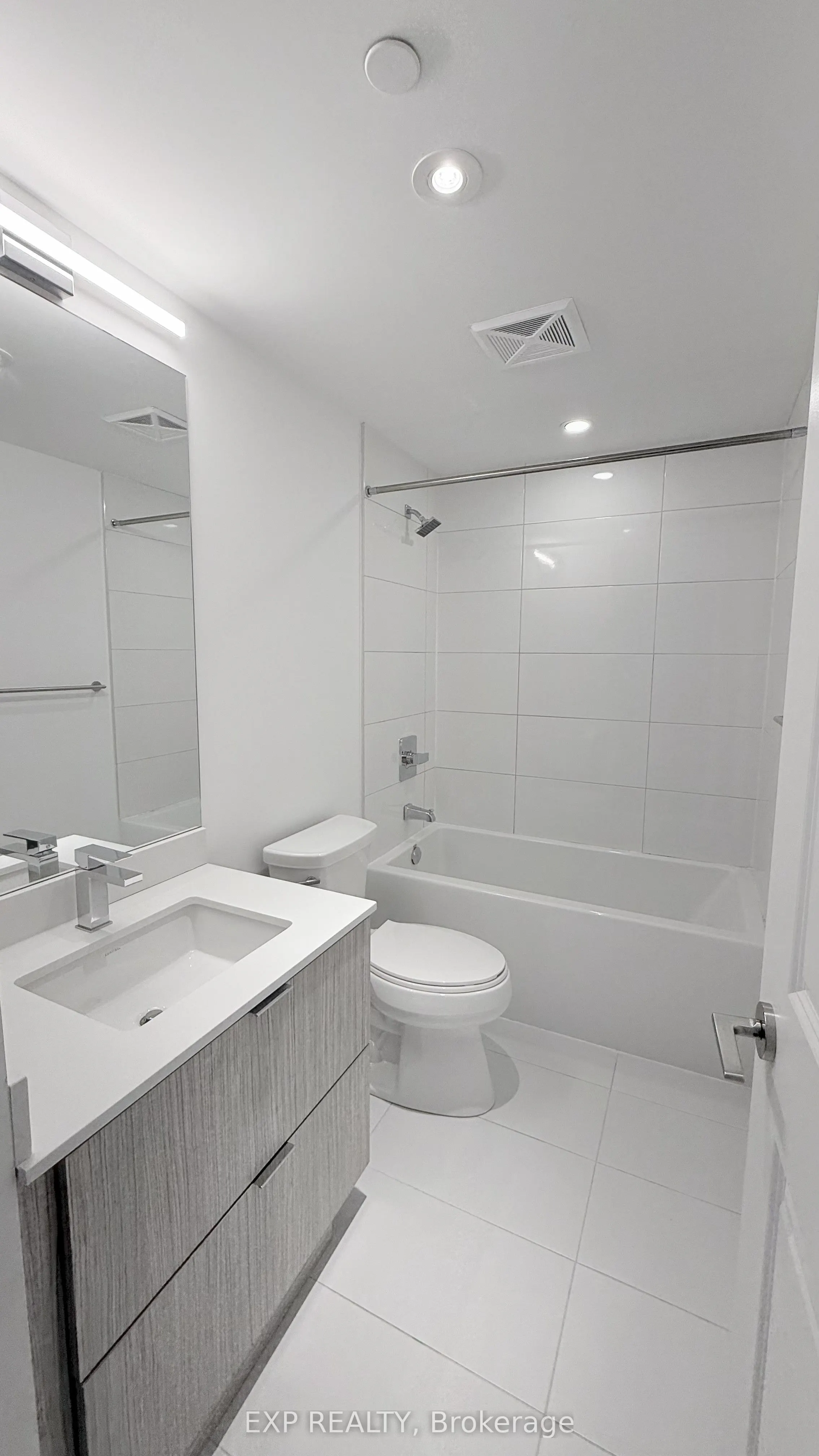 395 Bloor Street E, #3306