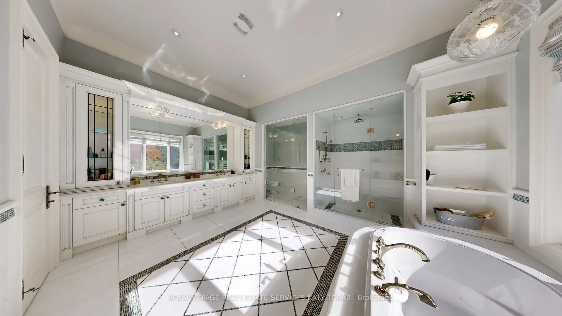 101 Forest Heights Boulevard