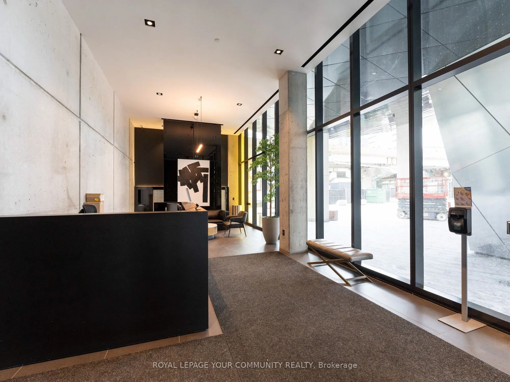 21 Lawren Harris Square, #1108