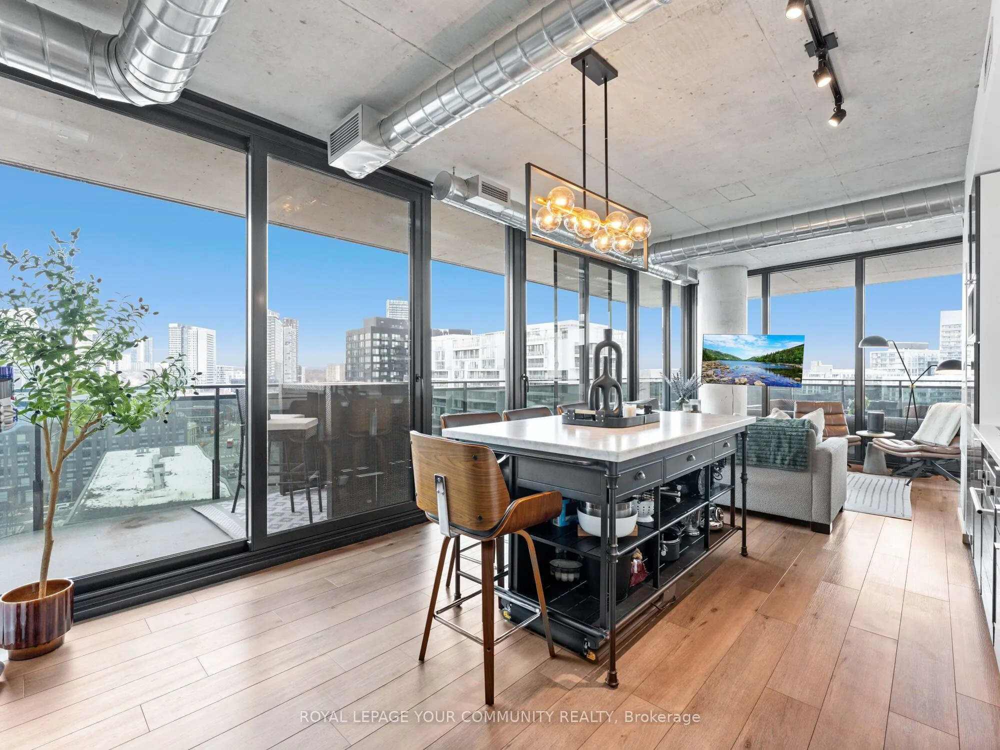 21 Lawren Harris Square, #1108