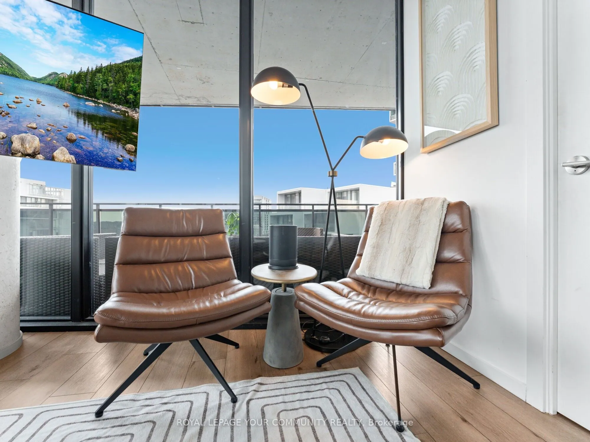 21 Lawren Harris Square, #1108