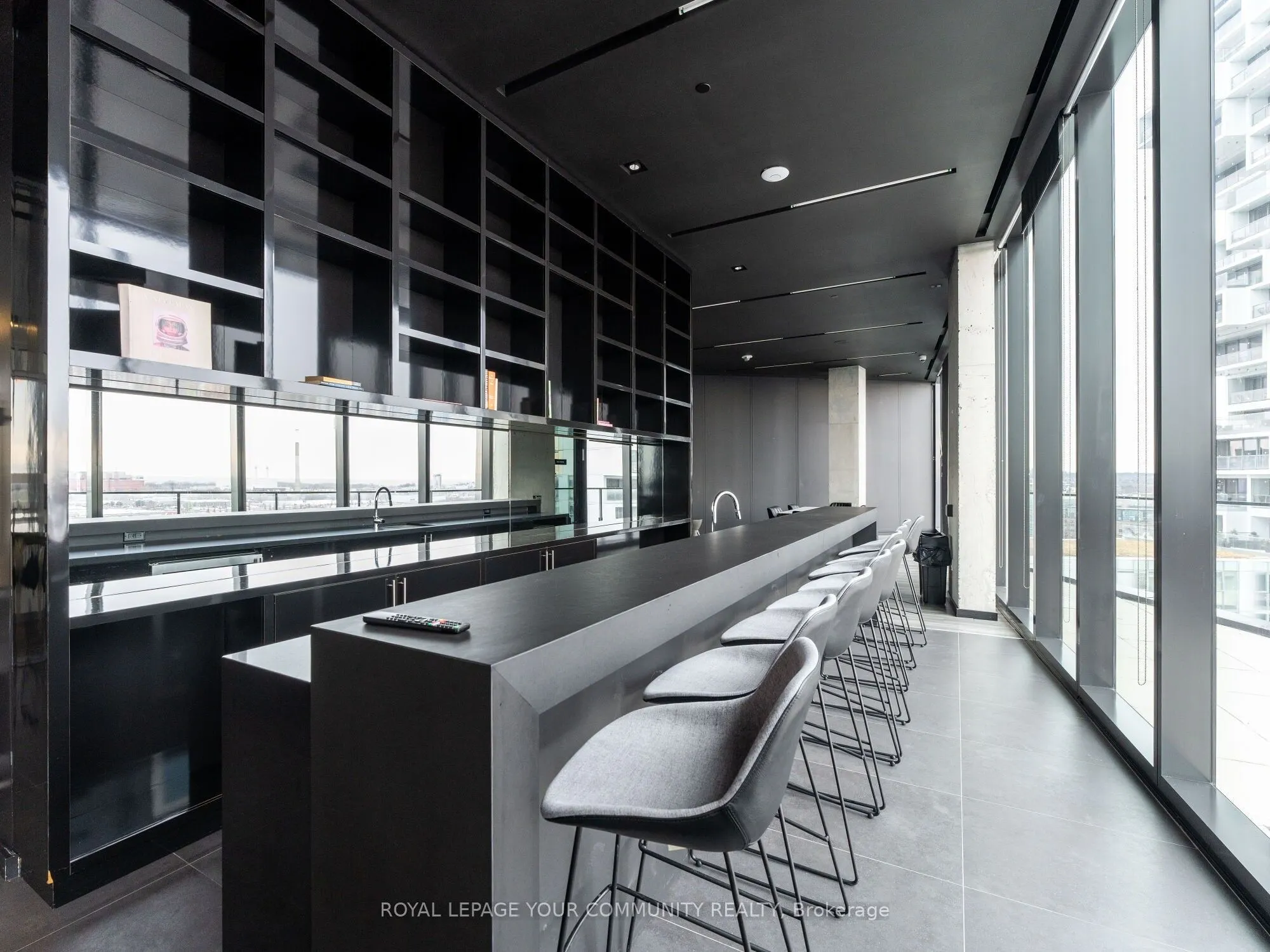 21 Lawren Harris Square, #1108