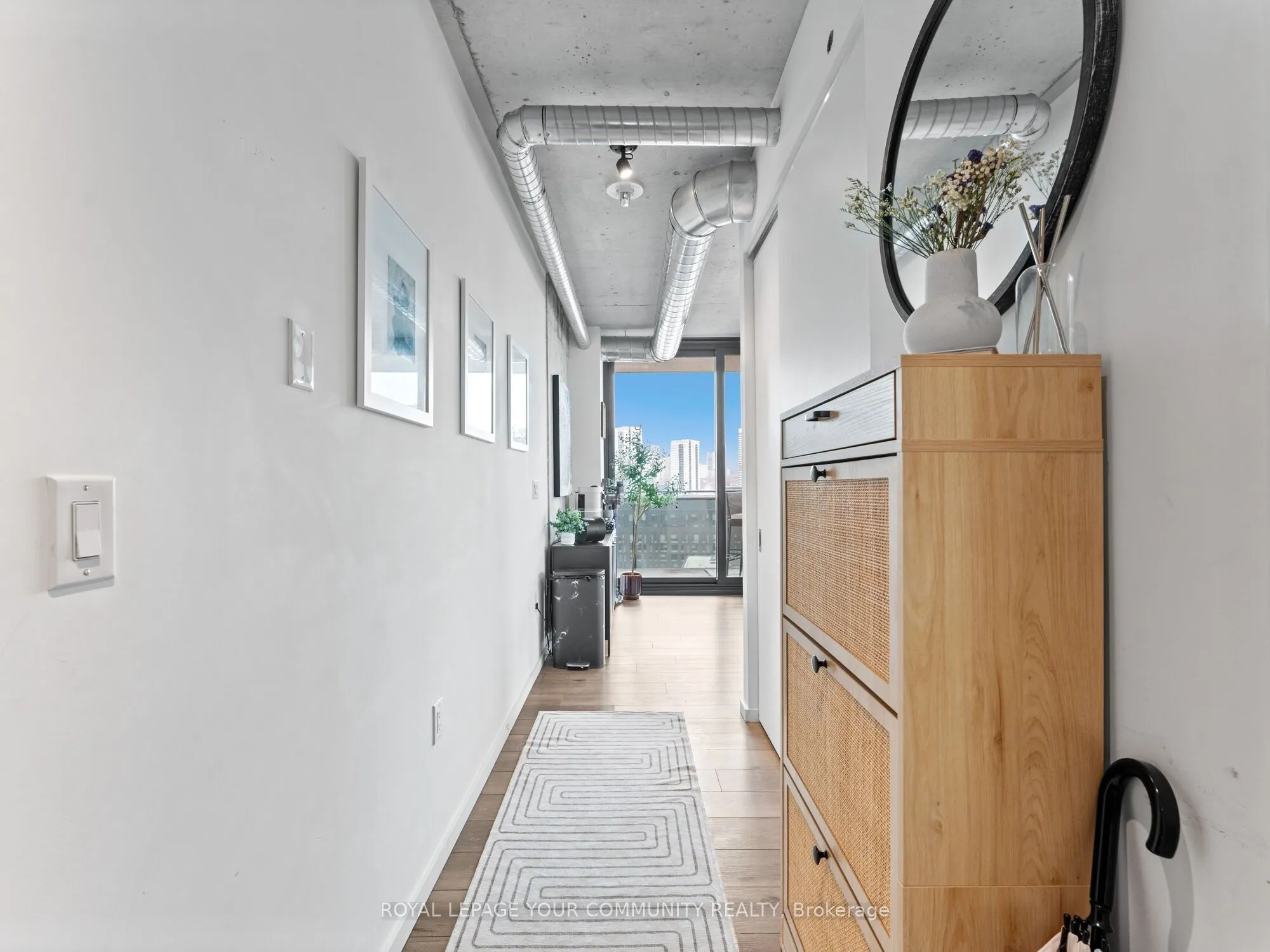 21 Lawren Harris Square, #1108