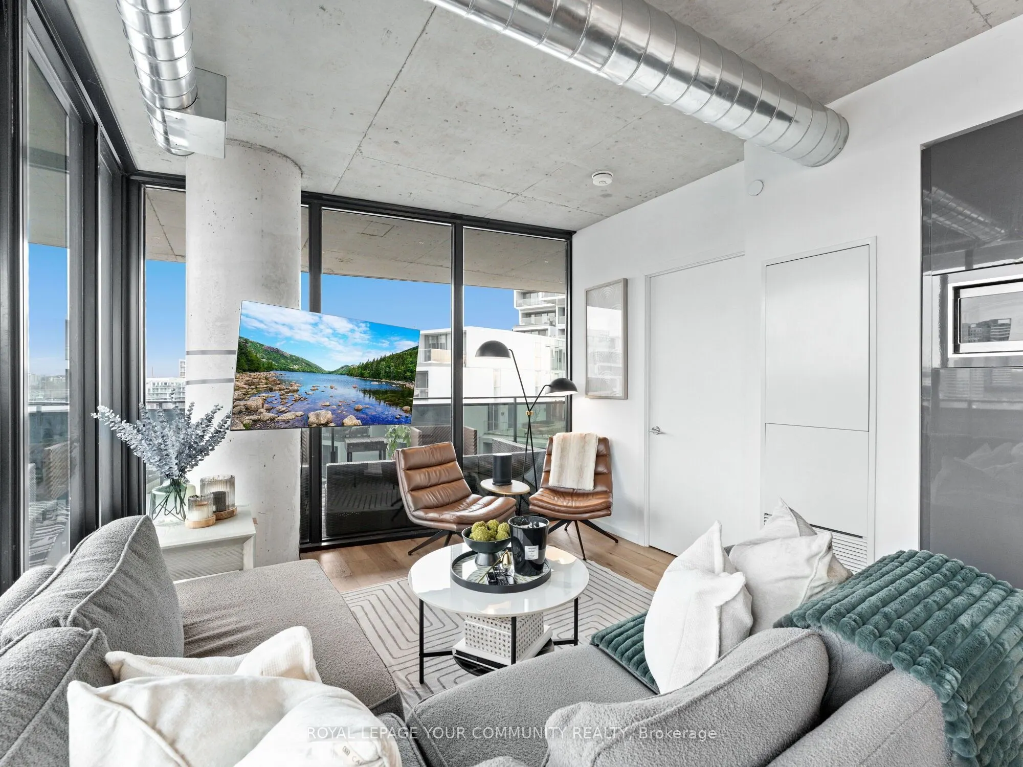 21 Lawren Harris Square, #1108