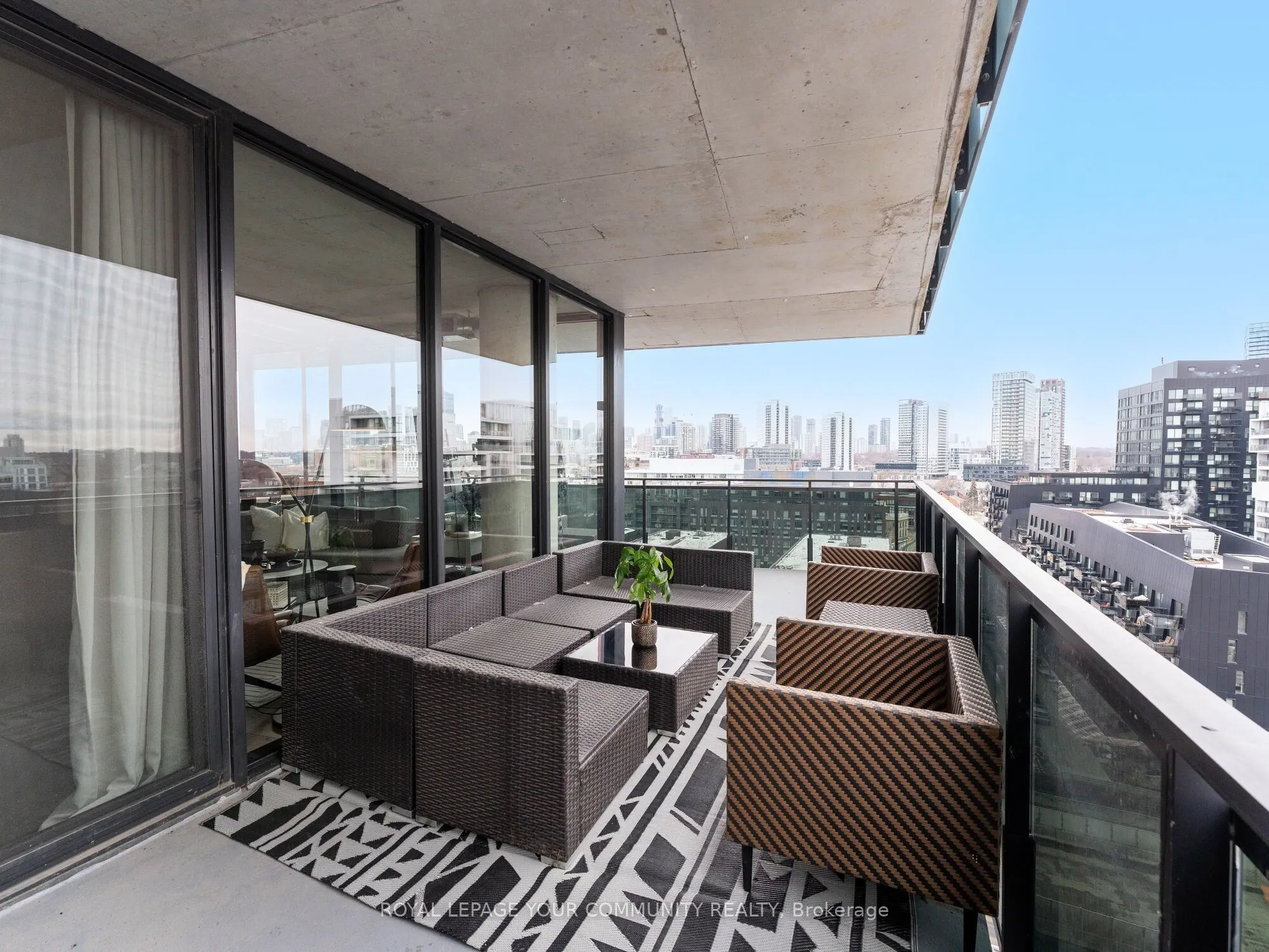 21 Lawren Harris Square, #1108