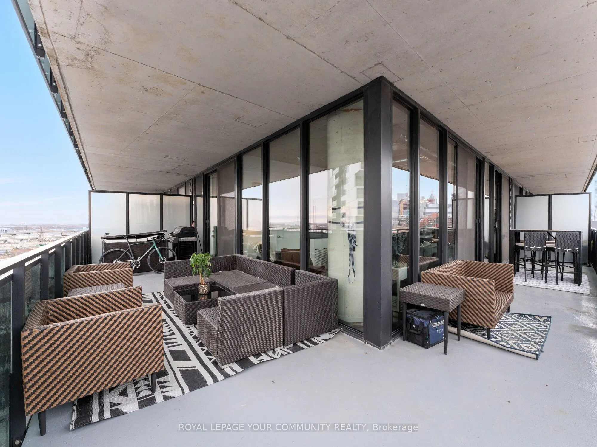 21 Lawren Harris Square, #1108