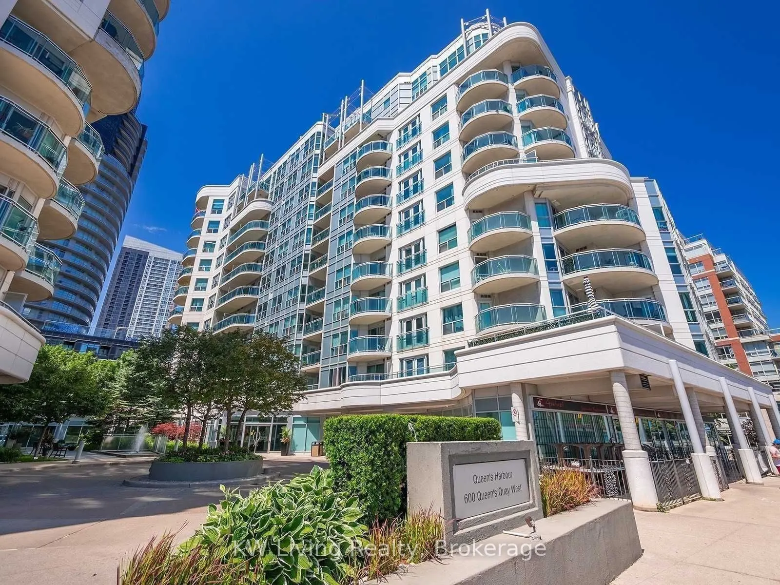 600 Queens Quay W, #920