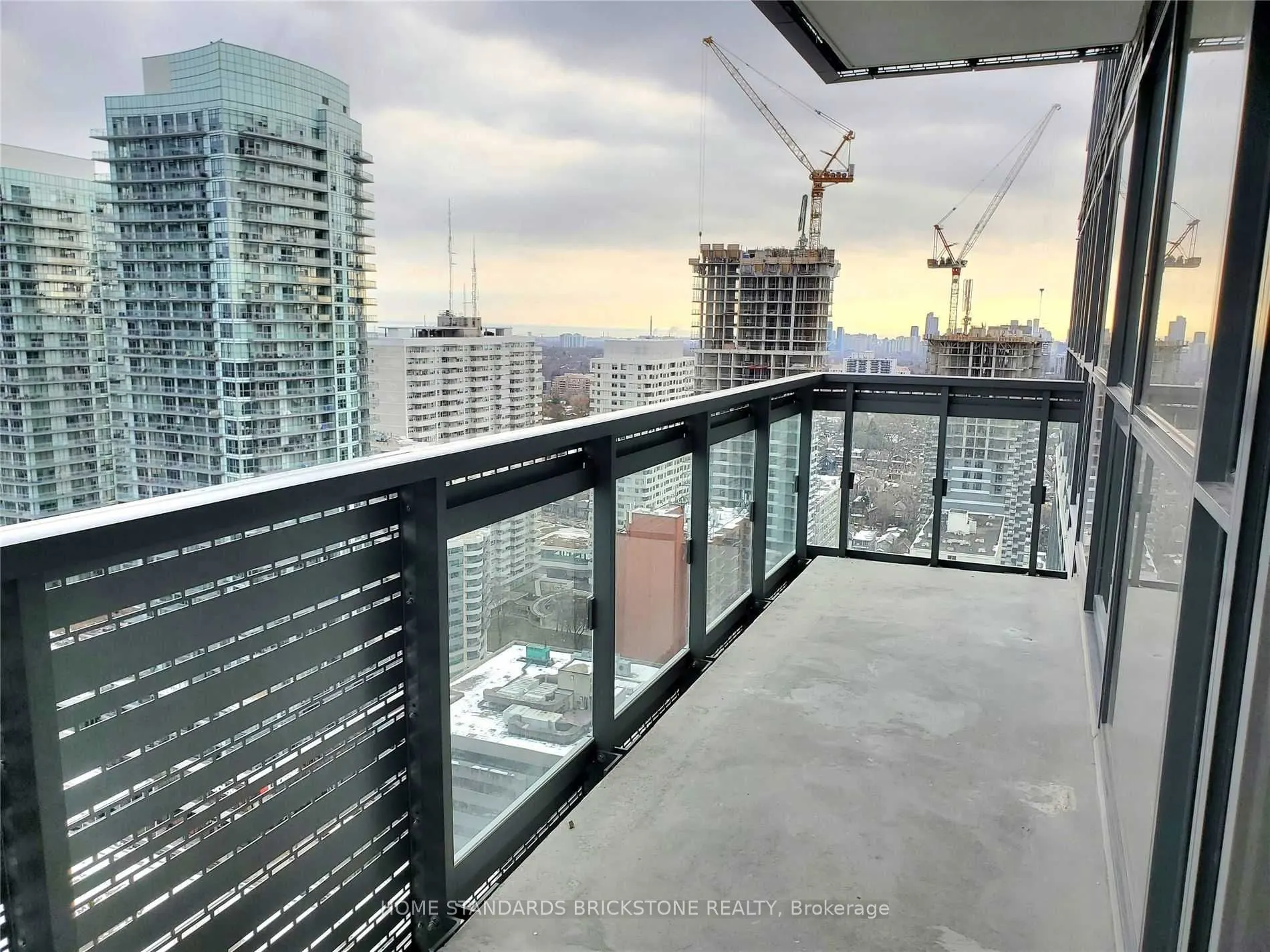 39 Roehampton Avenue, #2502