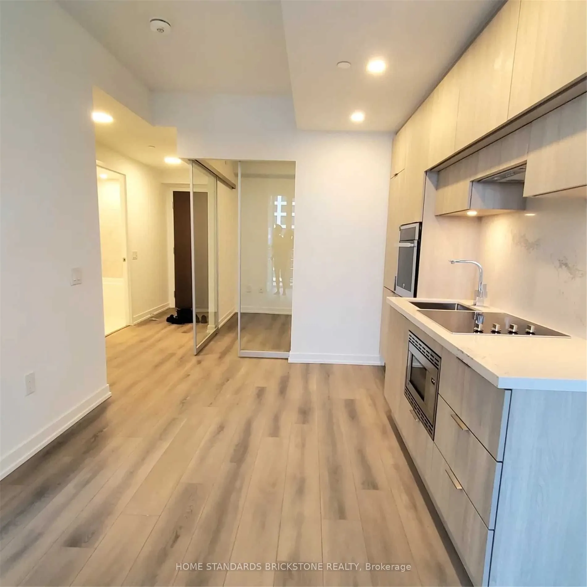 39 Roehampton Avenue, #2502