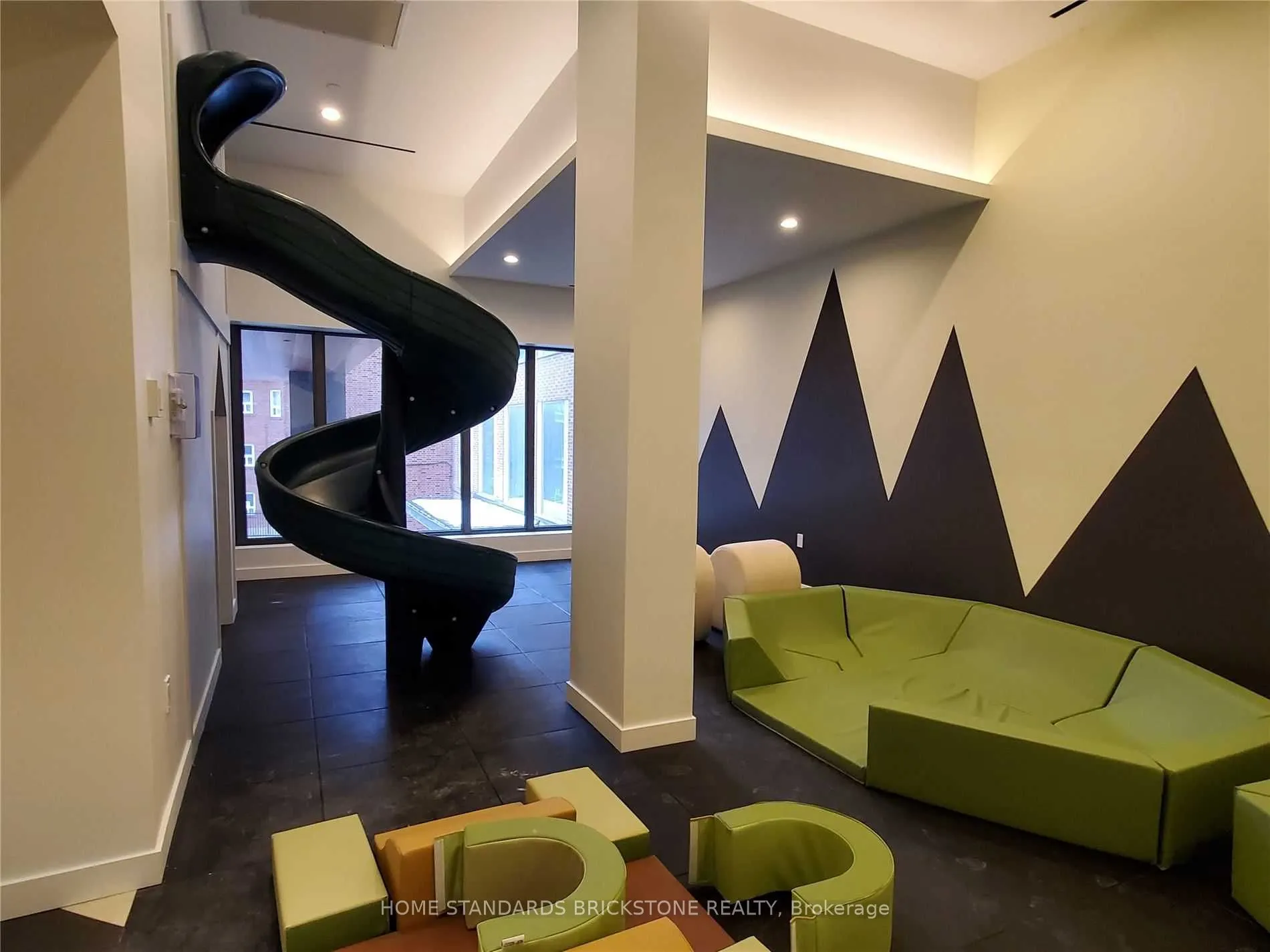 39 Roehampton Avenue, #2502