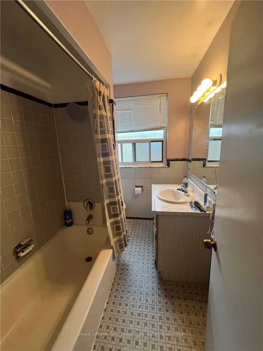 3 Meadowbrook Road, #6