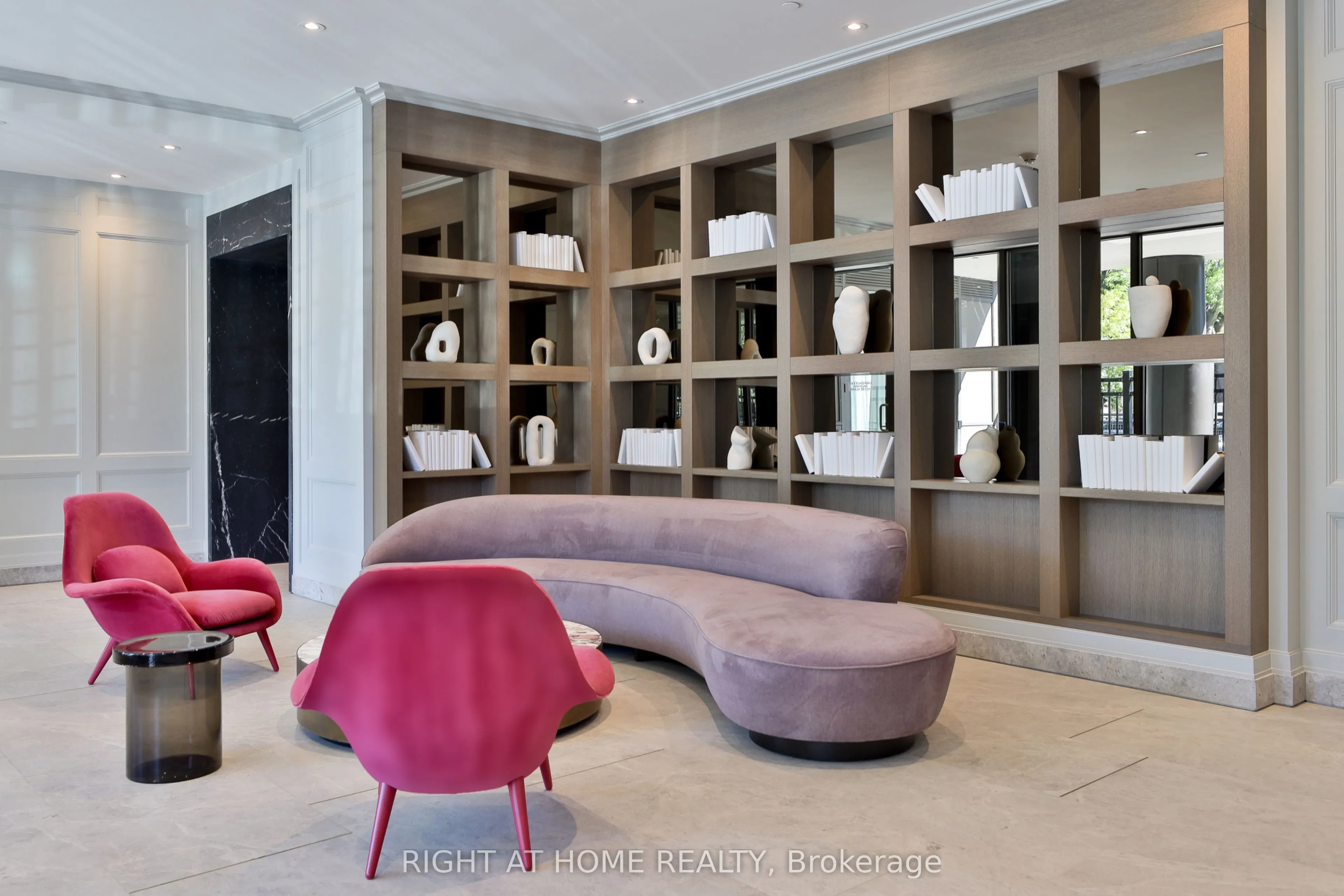 10 Prince Arthur Avenue, #404